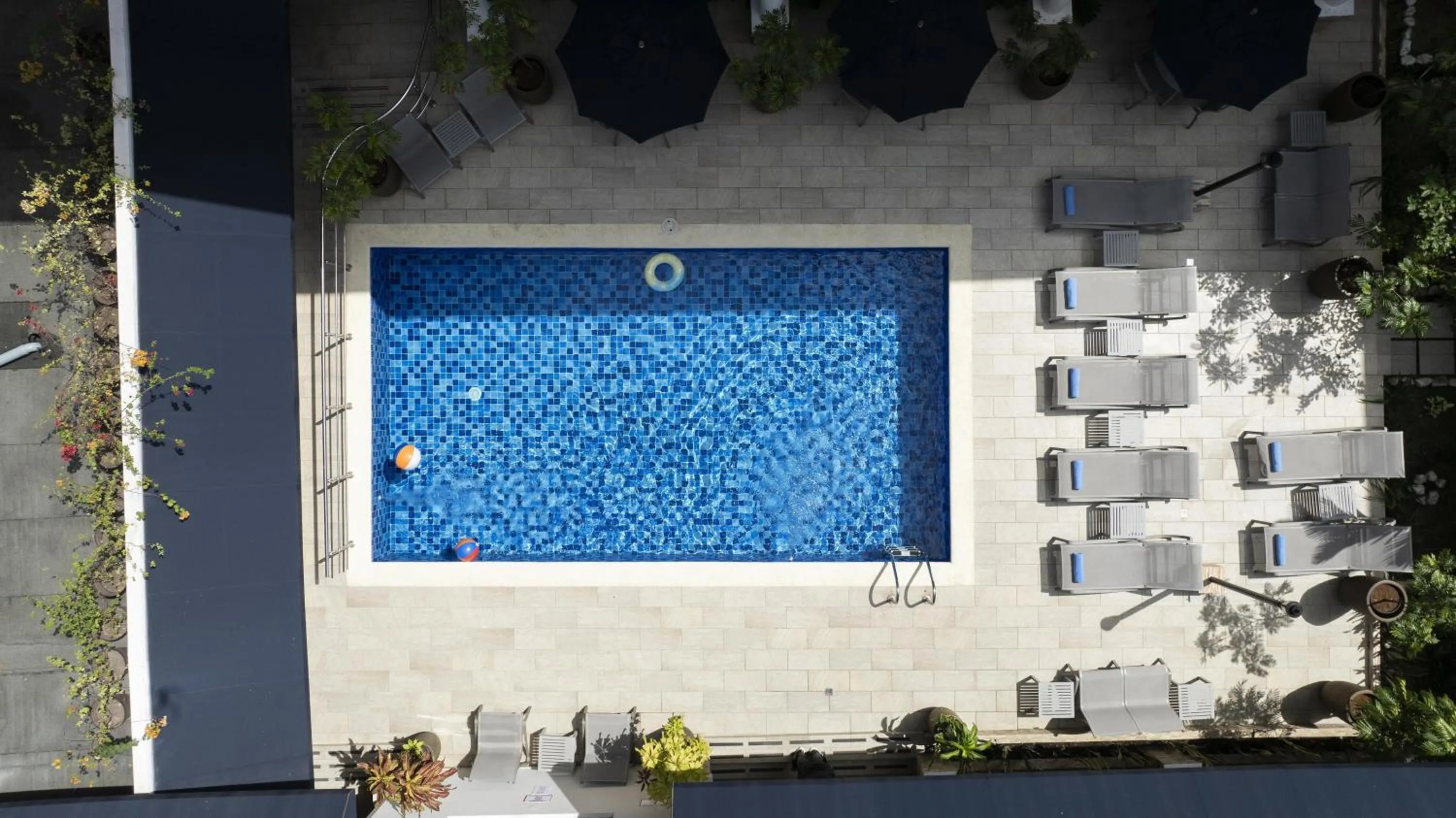 Pool view in Best Western El Dorado Panama Hotel