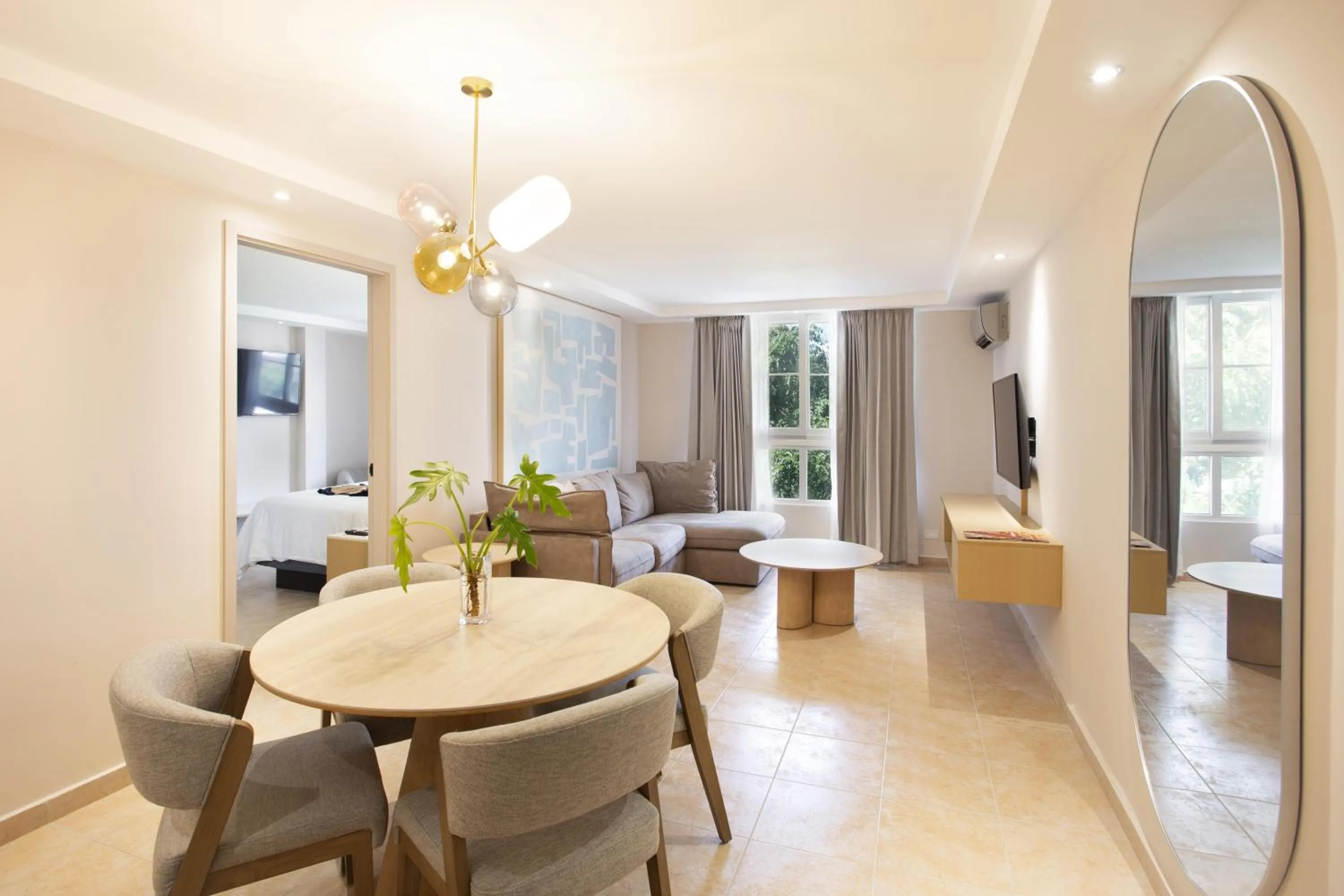 Photo of the whole room in Best Western El Dorado Panama Hotel