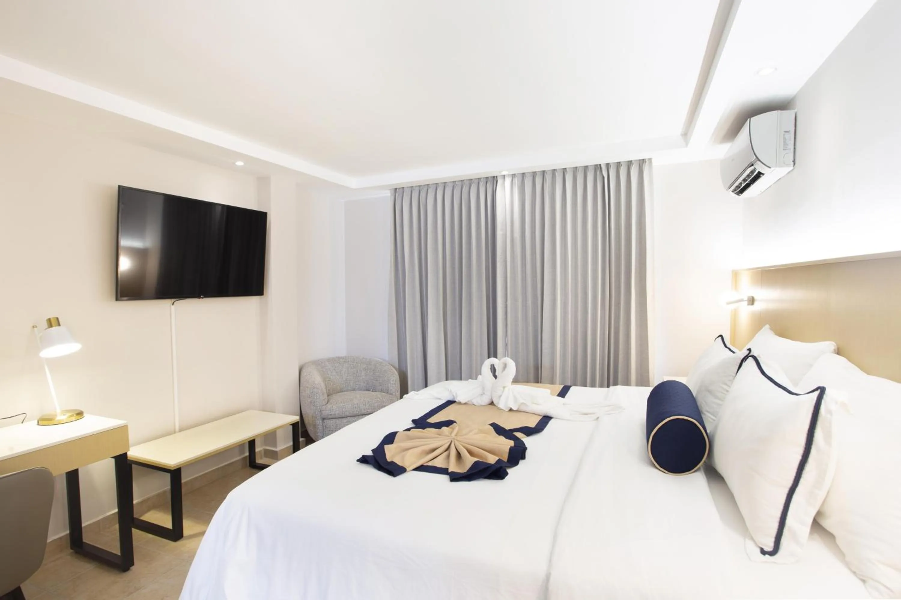 Photo of the whole room, Bed in Best Western El Dorado Panama Hotel