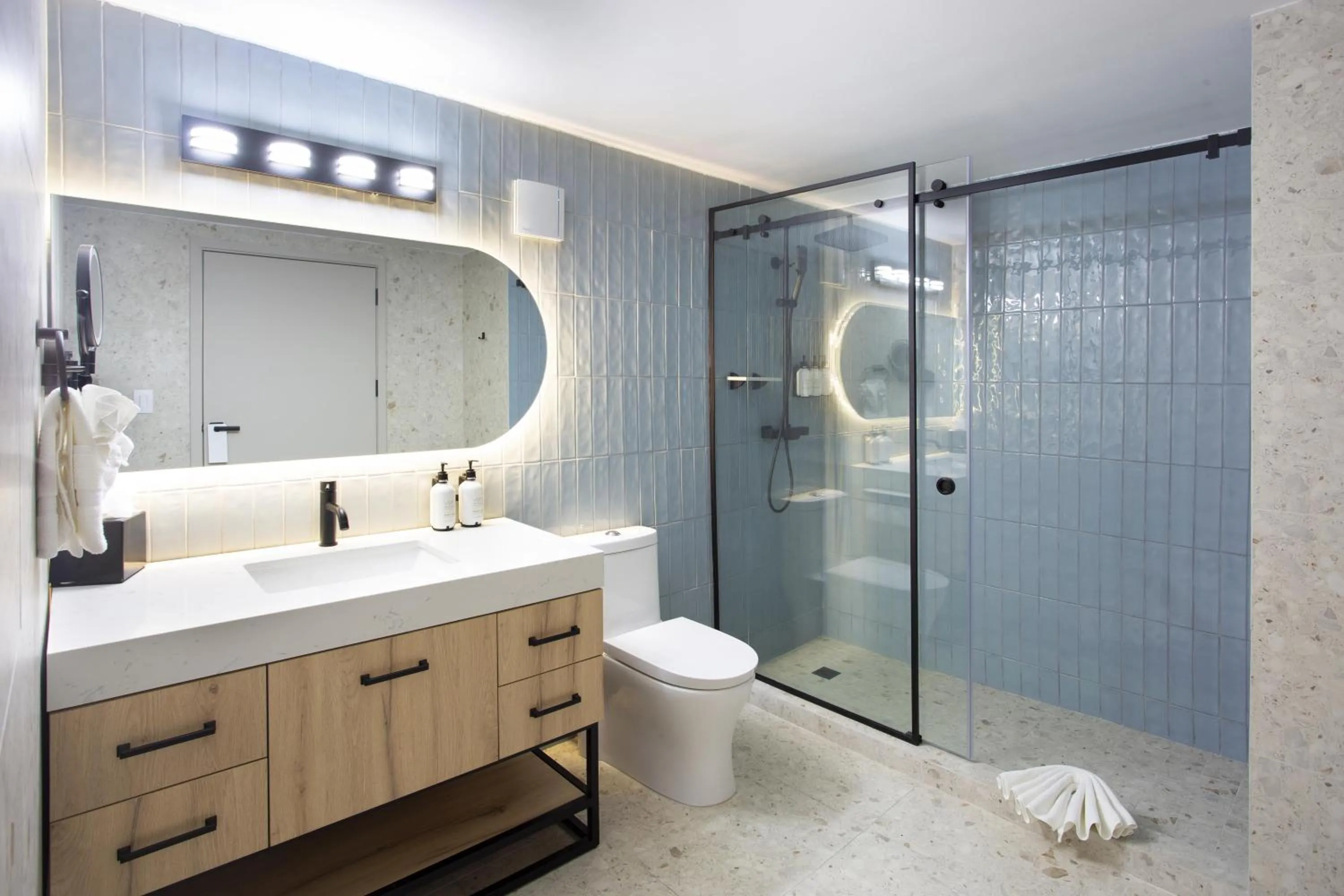 Bathroom in Best Western El Dorado Panama Hotel