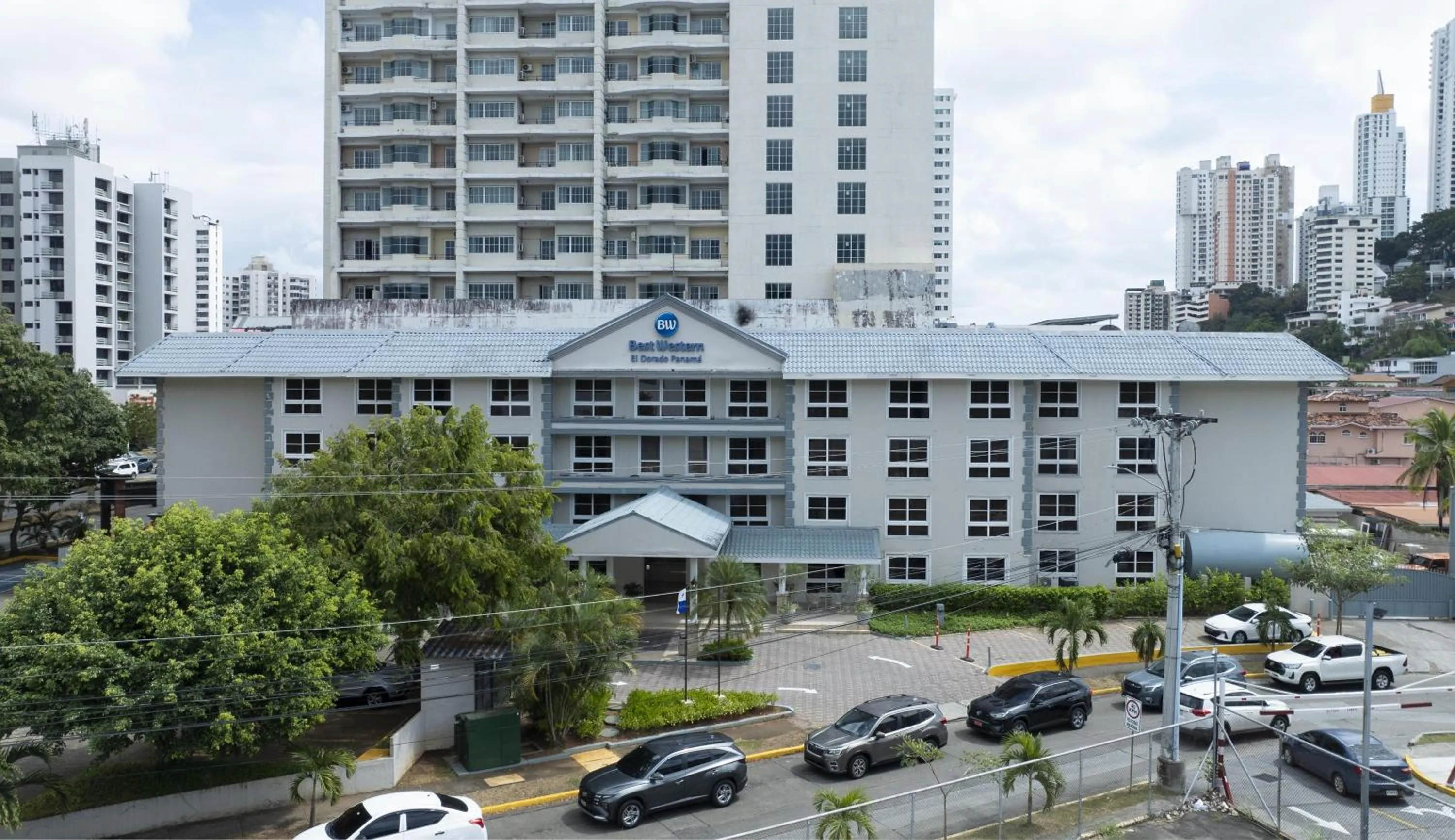Property building in Best Western El Dorado Panama Hotel