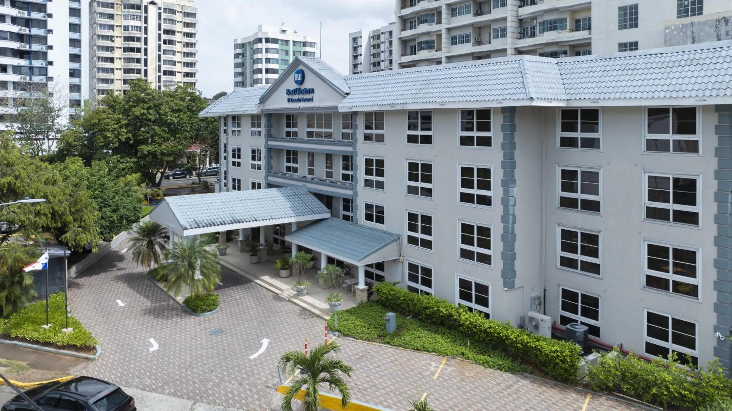 Property building in Best Western El Dorado Panama Hotel
