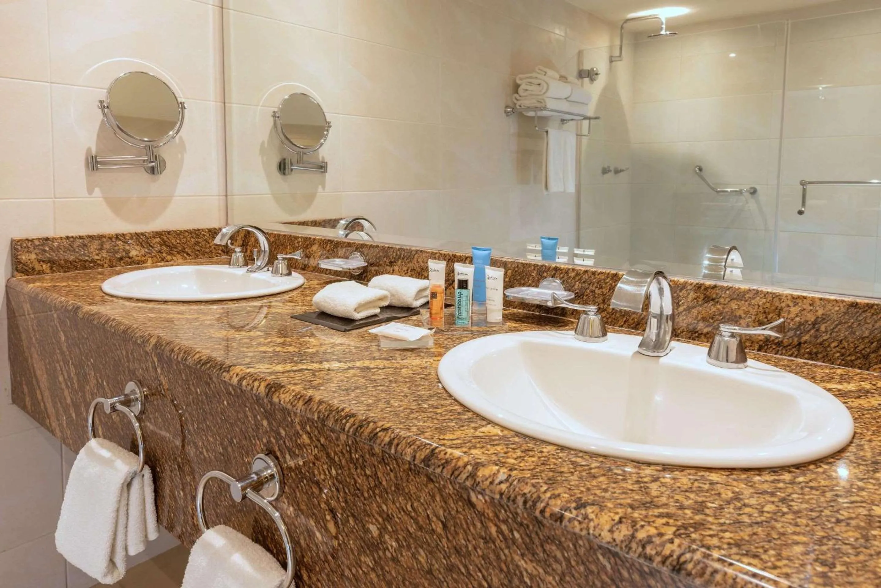 Bedroom in Radisson Hotel Panama Canal