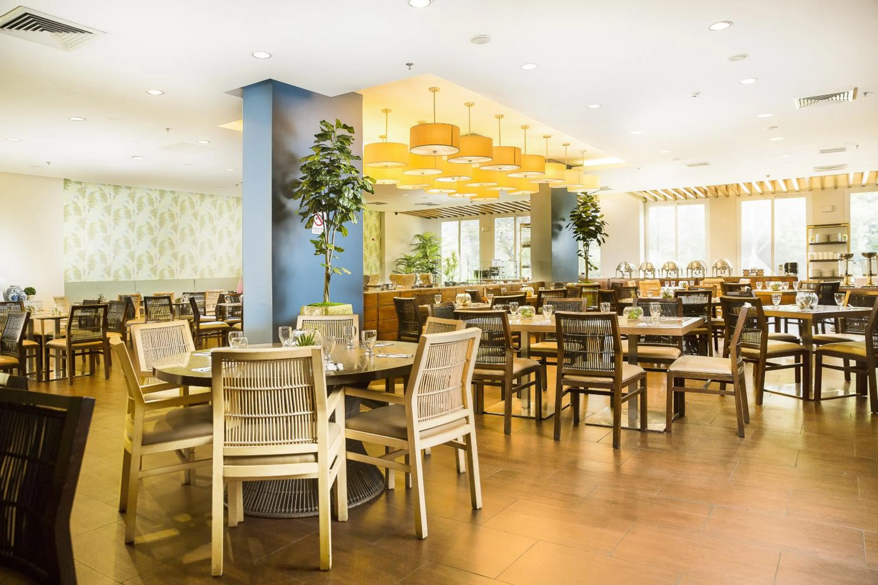 Restaurant/places to eat in Radisson Hotel Panama Canal