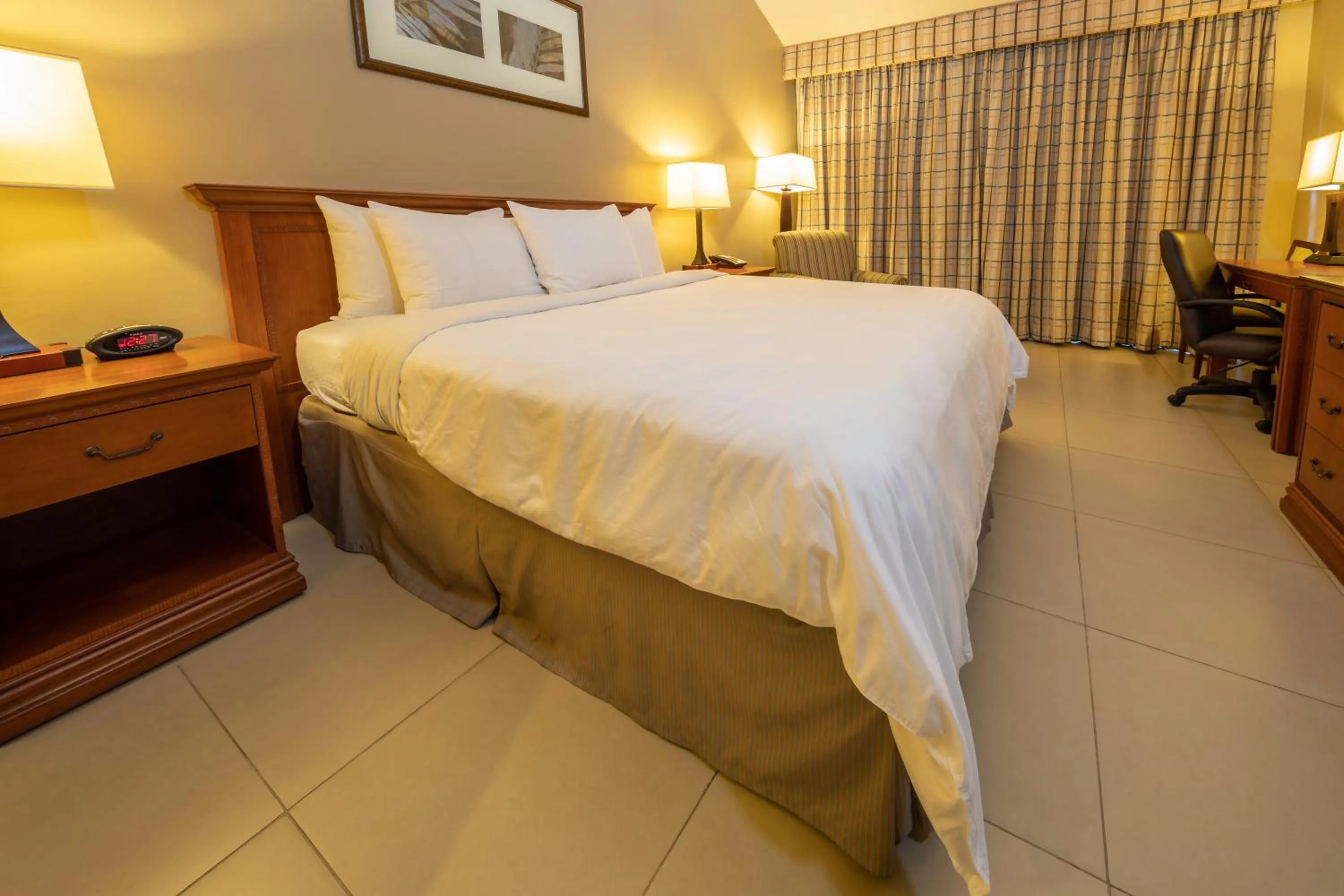 Photo of the whole room, Bed in Radisson Hotel Panama Canal