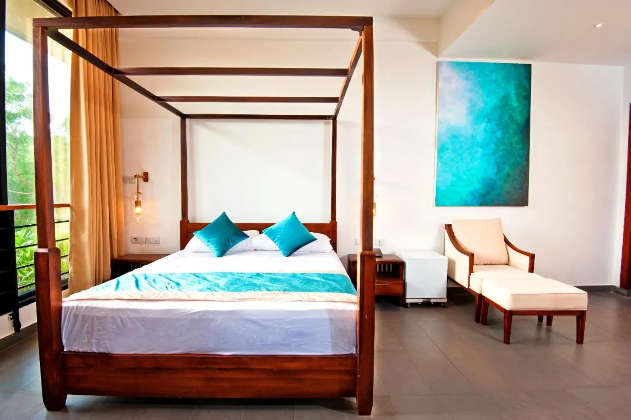 Bed in The Lake Forest Hotel