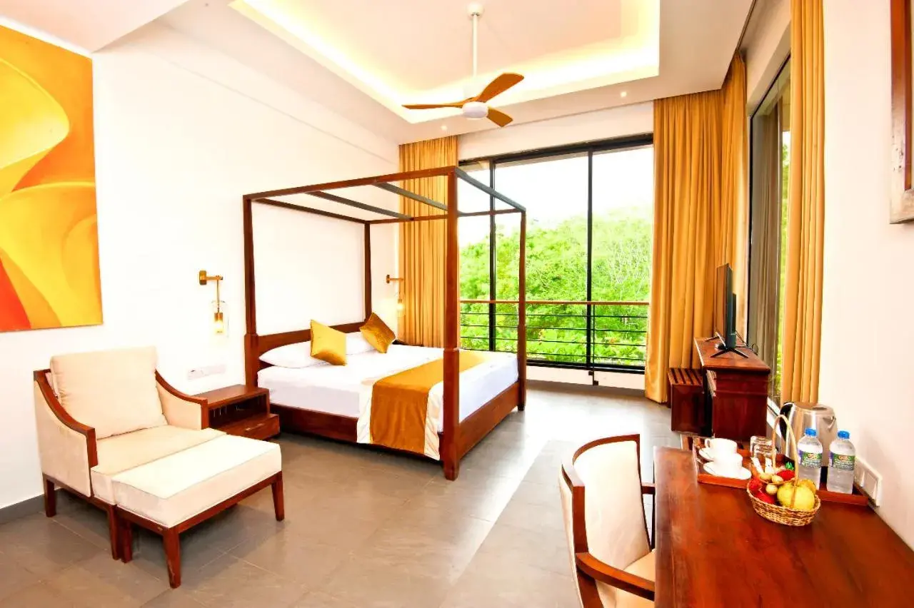 Bed in The Lake Forest Hotel Bed in The Lake Forest Hotel