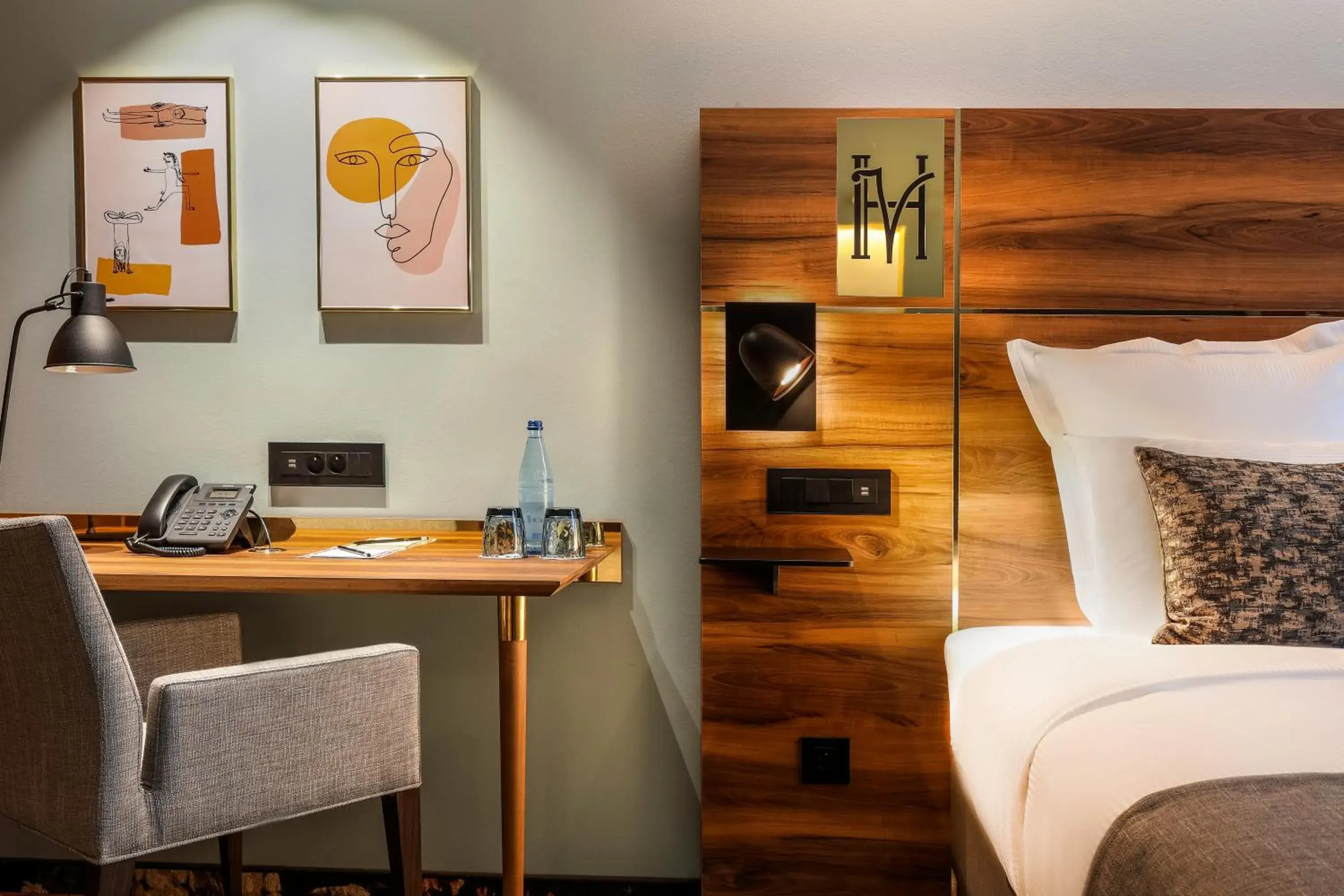 Property building, Bed in Hotel des Vosges BW Premier Collection Property building, Bed in Hotel des Vosges BW Premier Collection