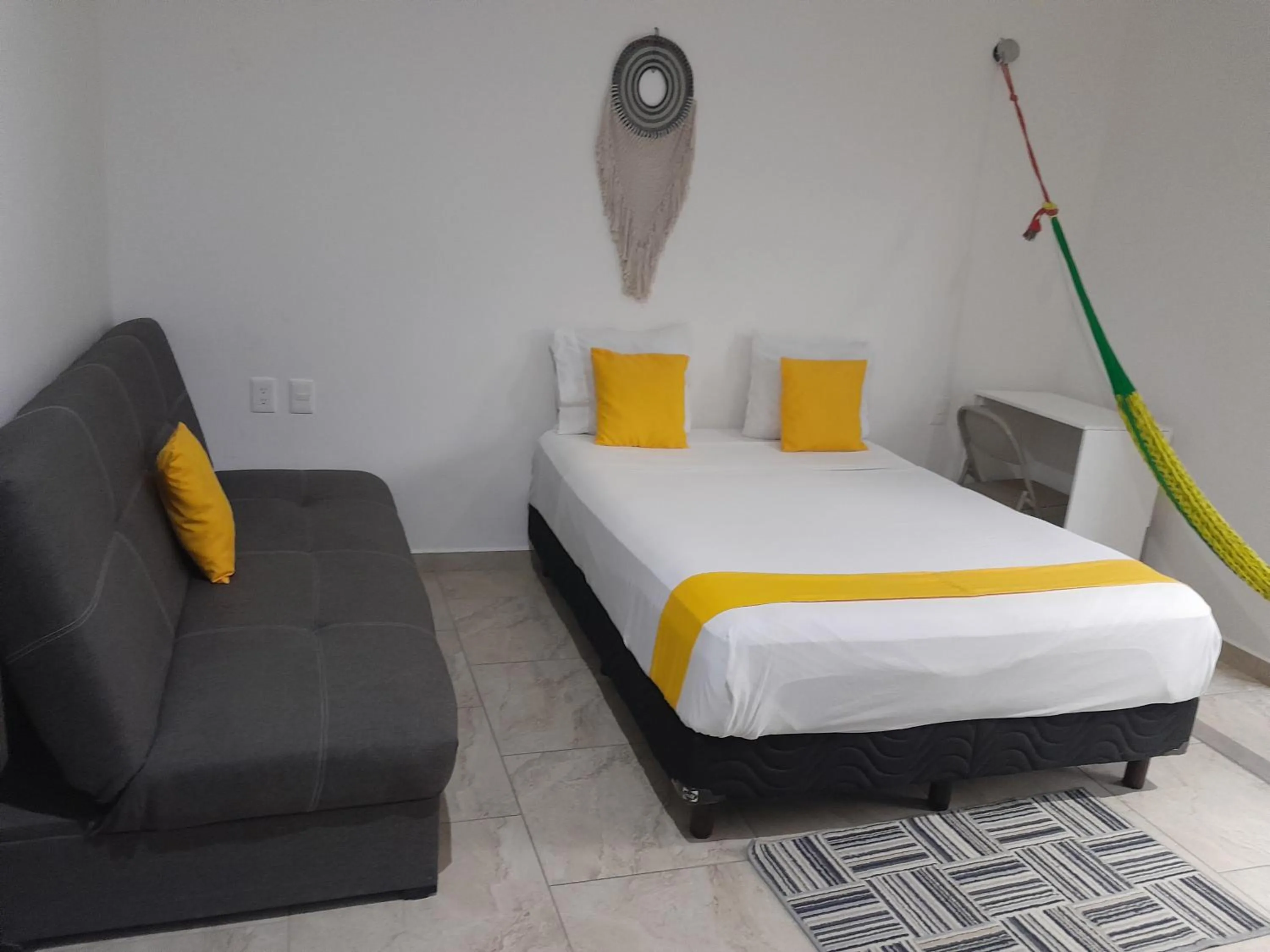 Property building, Bed in posada tumben ka´a