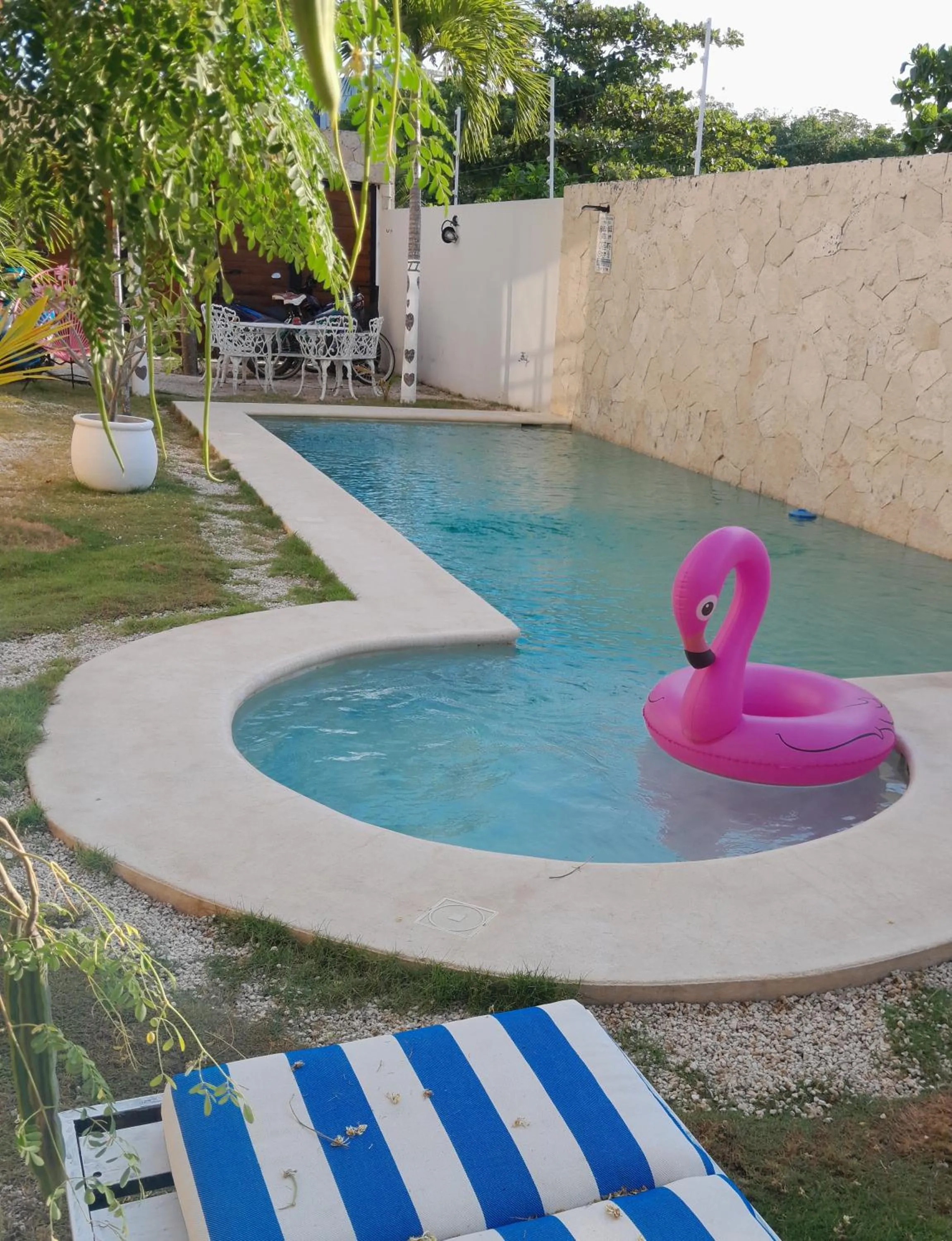 Swimming pool in posada tumben ka´a
