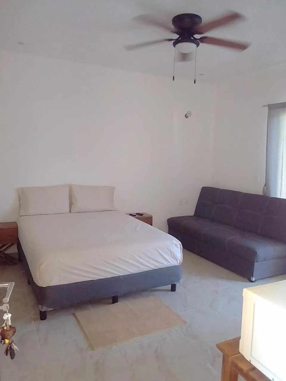 Photo of the whole room, Bed in posada tumben ka´a