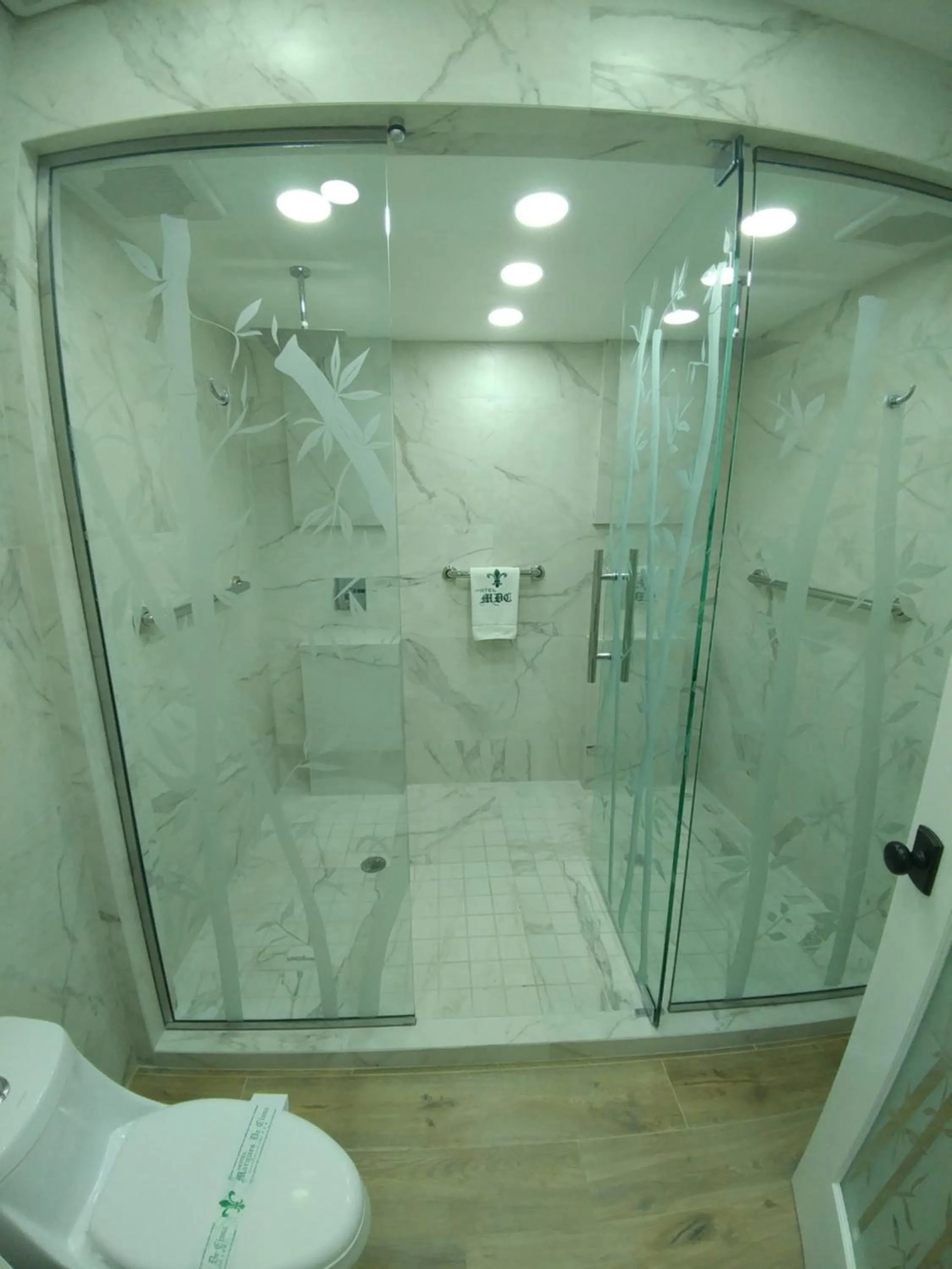 Shower in Hotel Marques de Cima