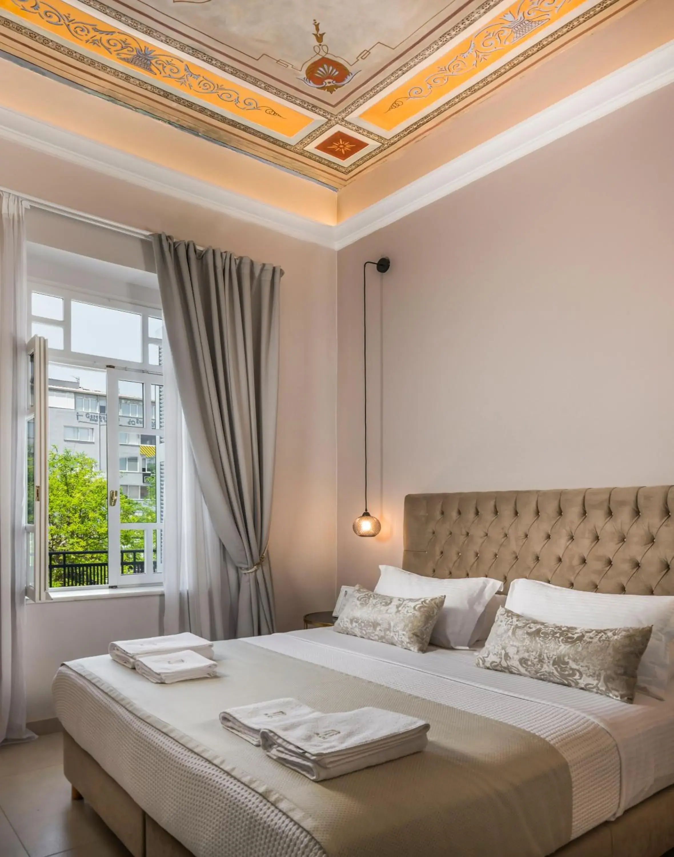 Bed in Plaza 1866 Superior City Rooms Bed in Plaza 1866 Superior City Rooms