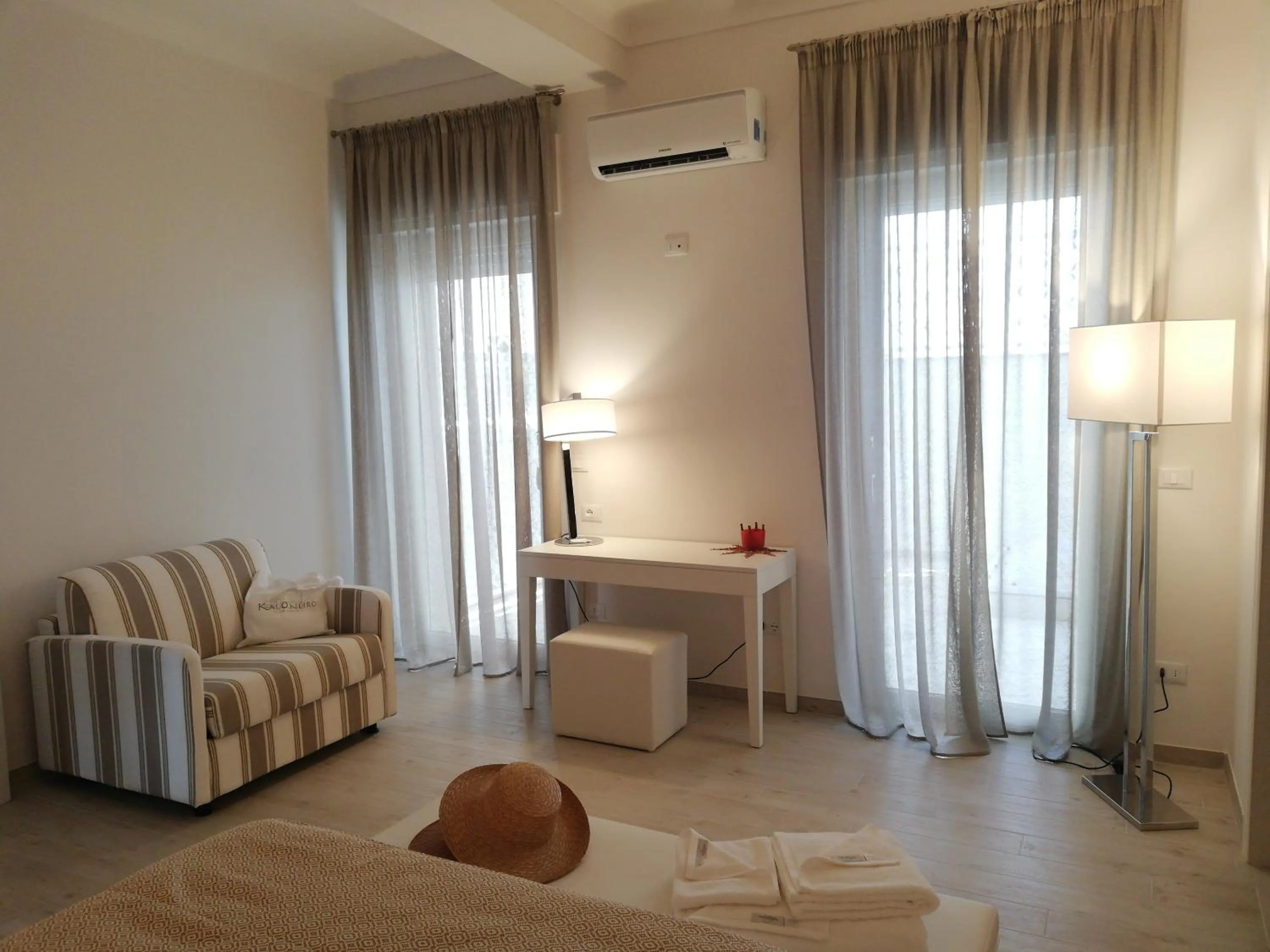 Photo of the whole room, Bed in Kaloneiro Guest House