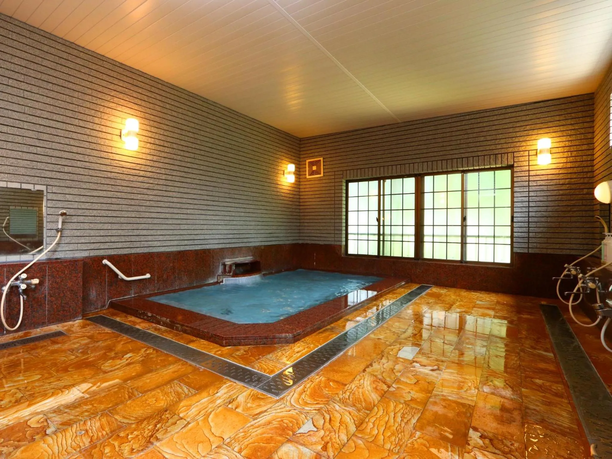 Hot Spring Bath, Bed in Takanoya