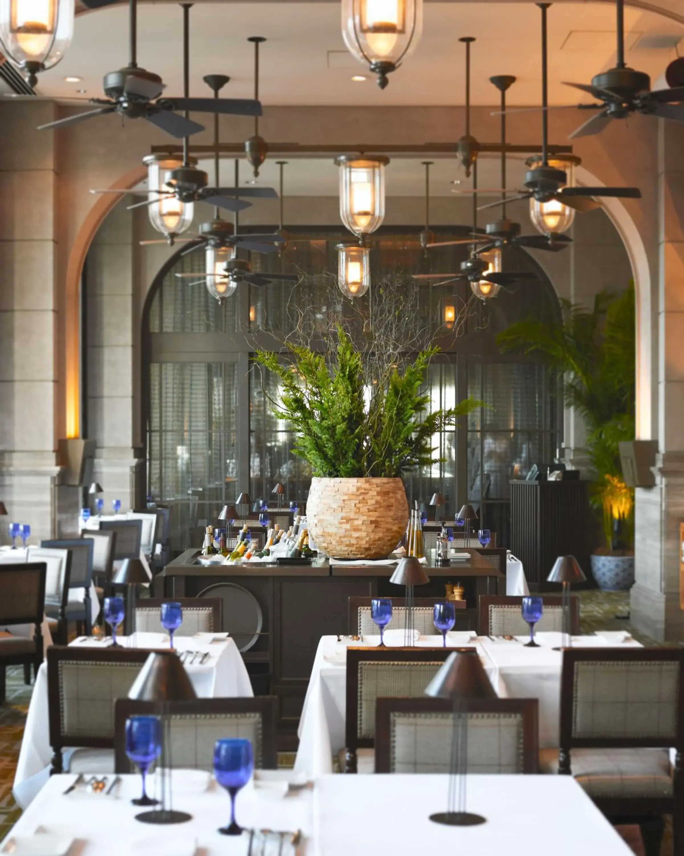 Restaurant/places to eat in Oriental Hotel Restaurant/places to eat in Oriental Hotel