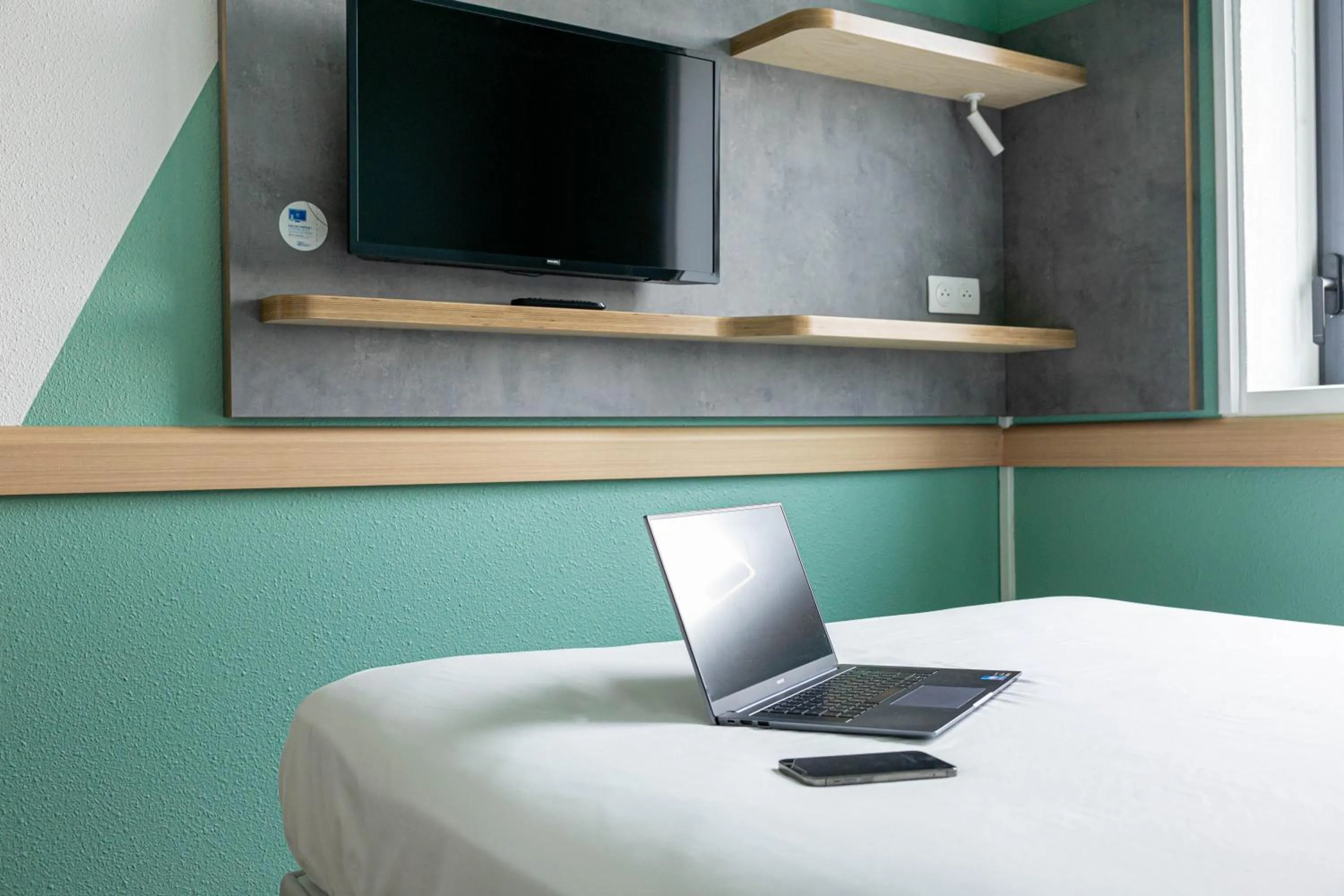 Bed in ibis budget Toulouse Aeroport