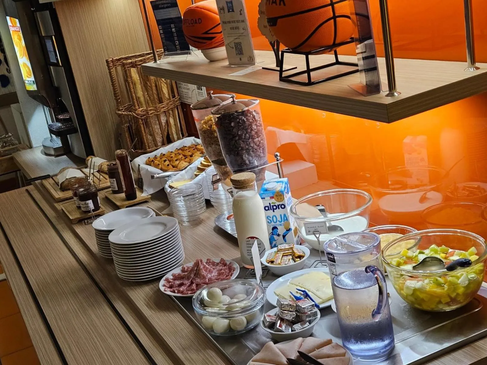 Breakfast in ibis budget Toulouse Aeroport