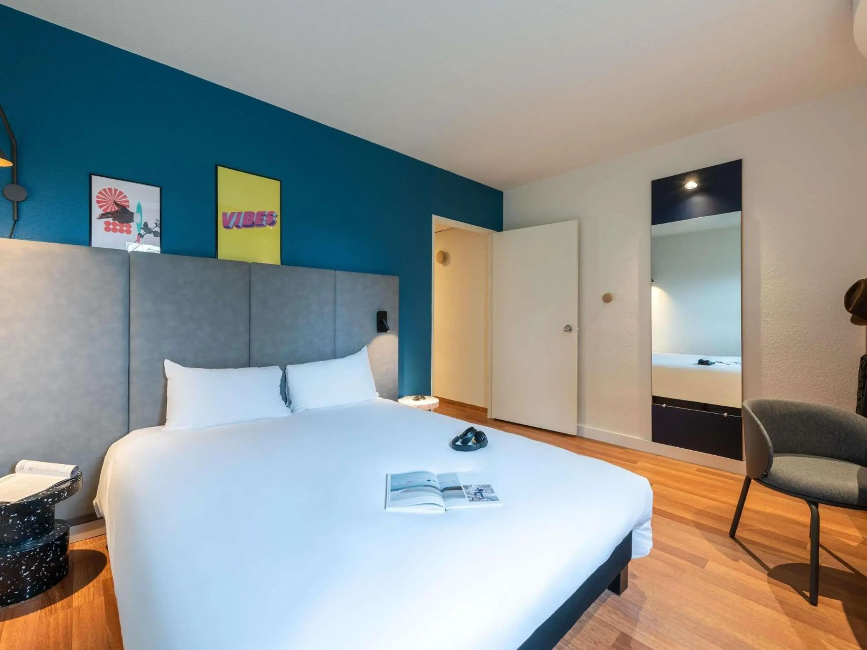 Property building, Bed in ibis Bourg Jasseron/Teyssonge Property building, Bed in ibis Bourg Jasseron/Teyssonge