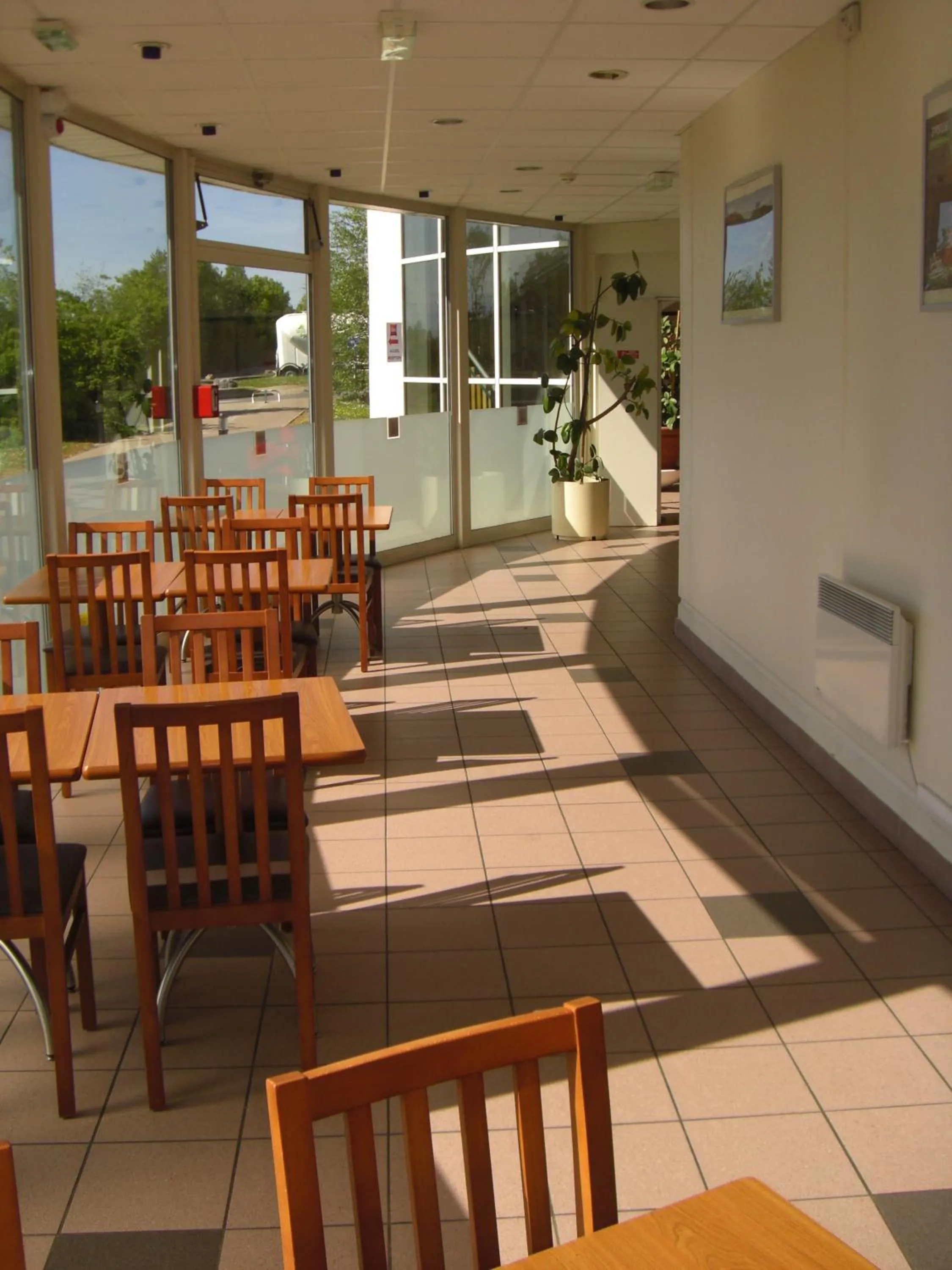 Restaurant/places to eat in ibis Bourg Jasseron/Teyssonge