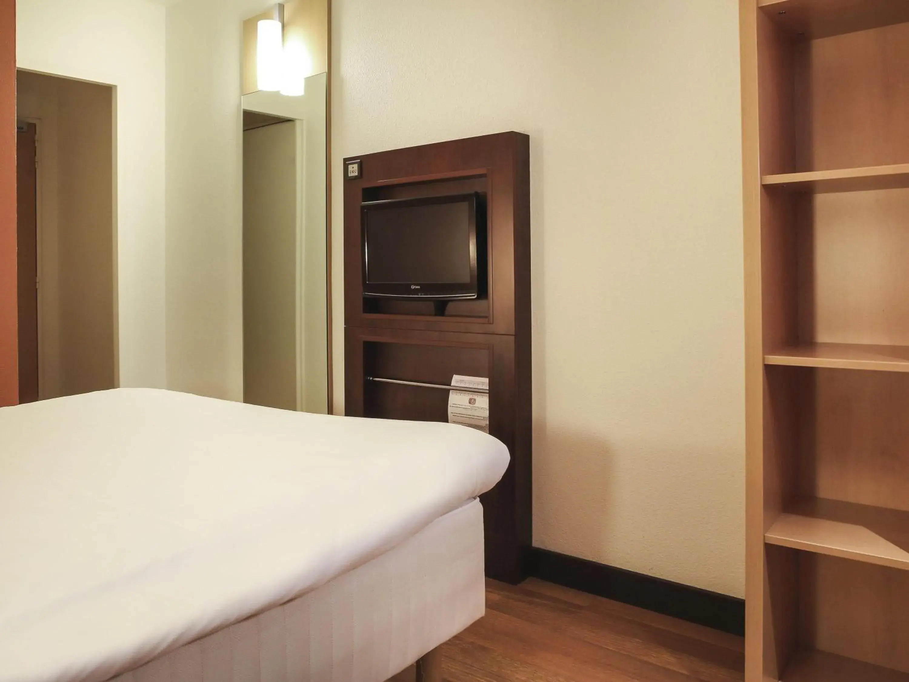 Bedroom, Bed in ibis Bourg Jasseron/Teyssonge Bedroom, Bed in ibis Bourg Jasseron/Teyssonge