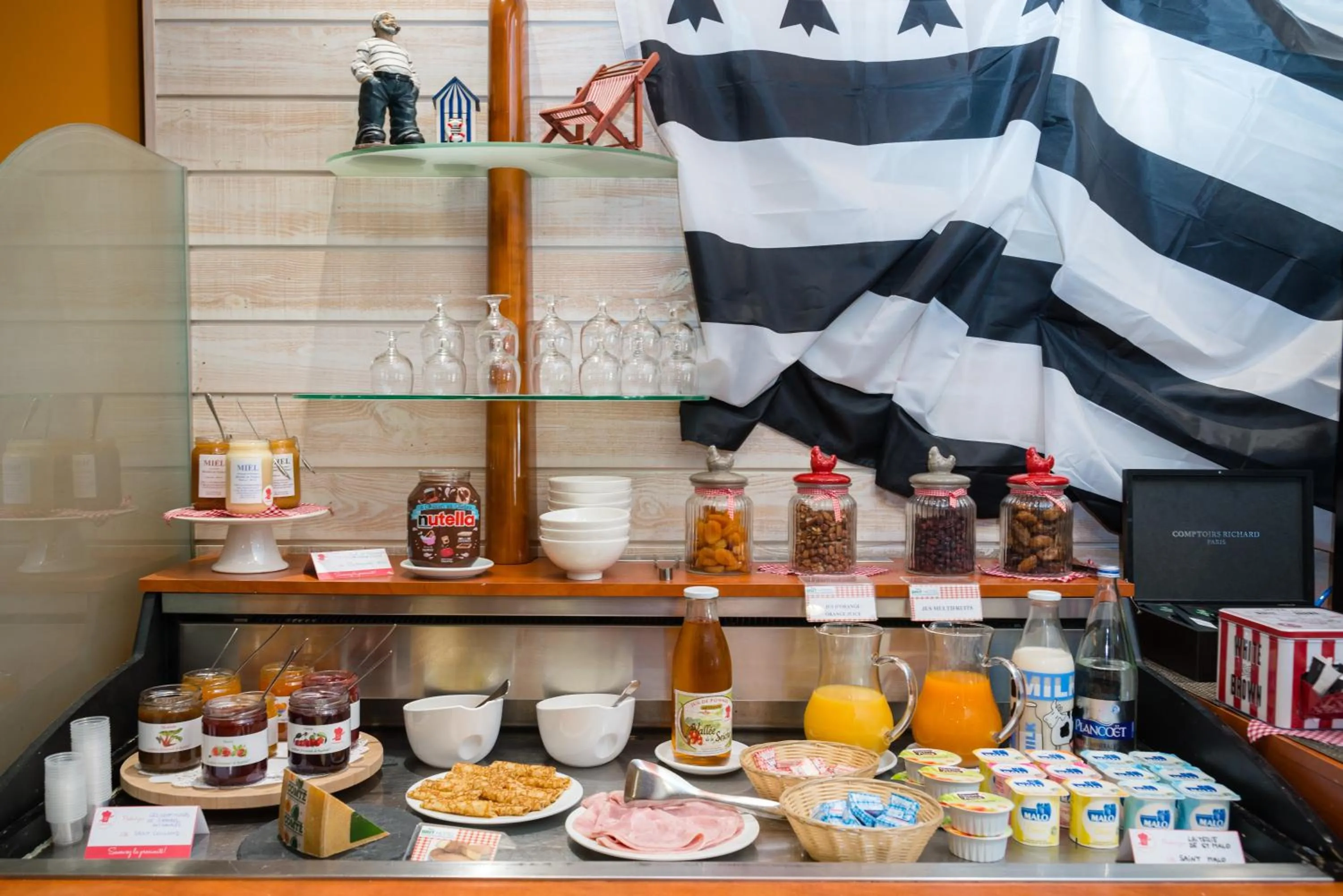 Breakfast in Brit Hotel Saint Malo – Le Transat