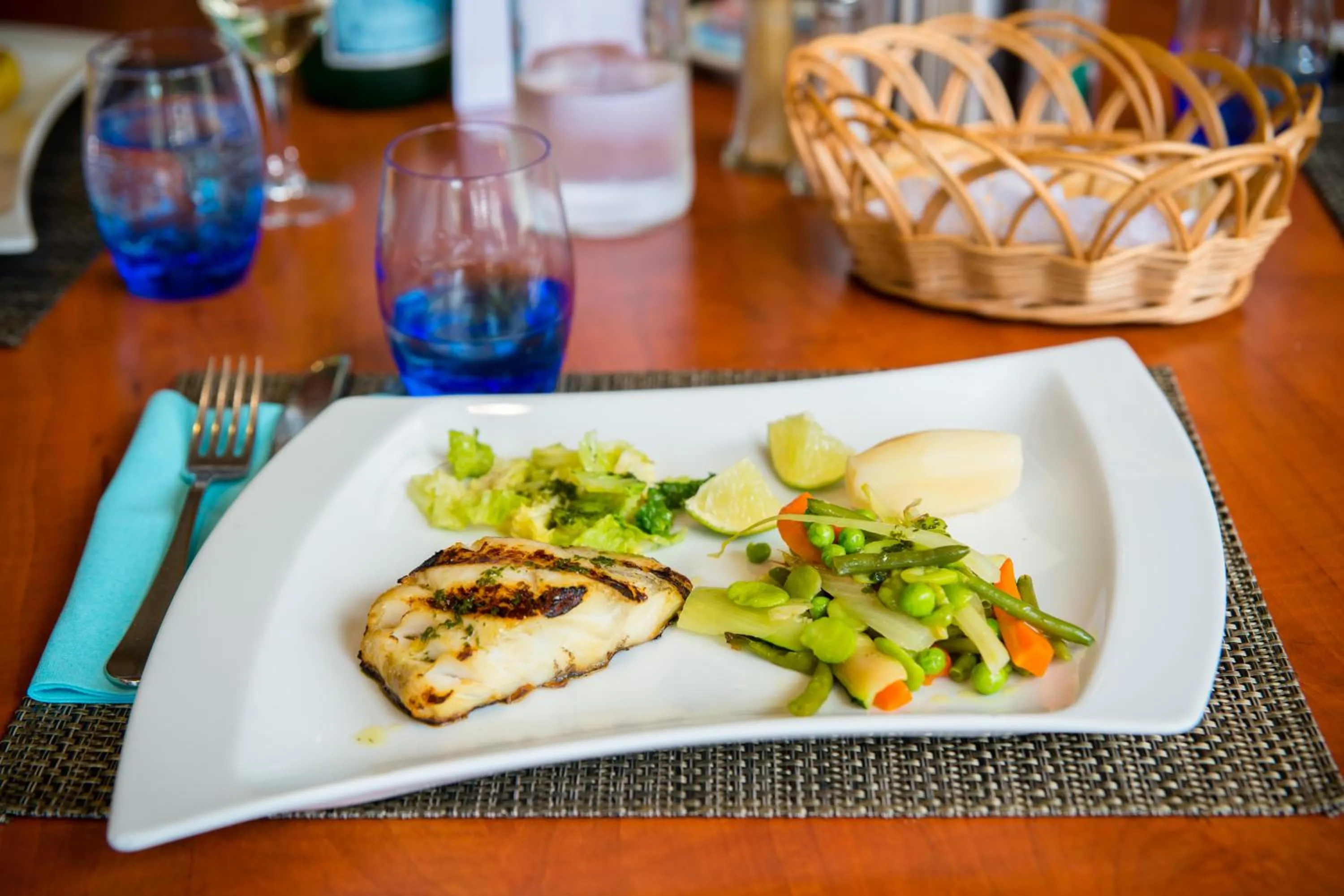 Food in Brit Hotel Saint Malo – Le Transat