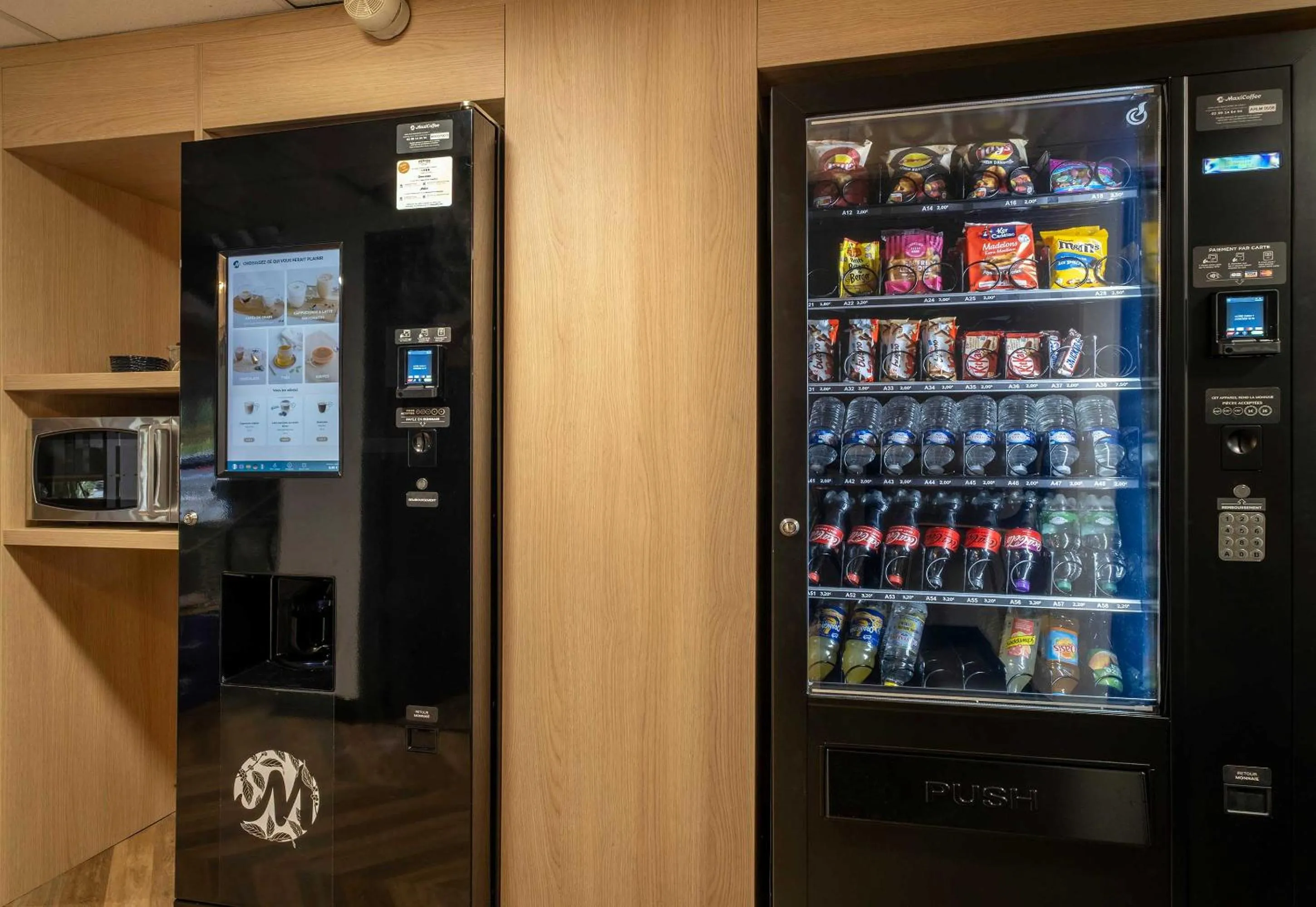 Lobby or reception in B&B HOTEL Niort Sud Venise Verte