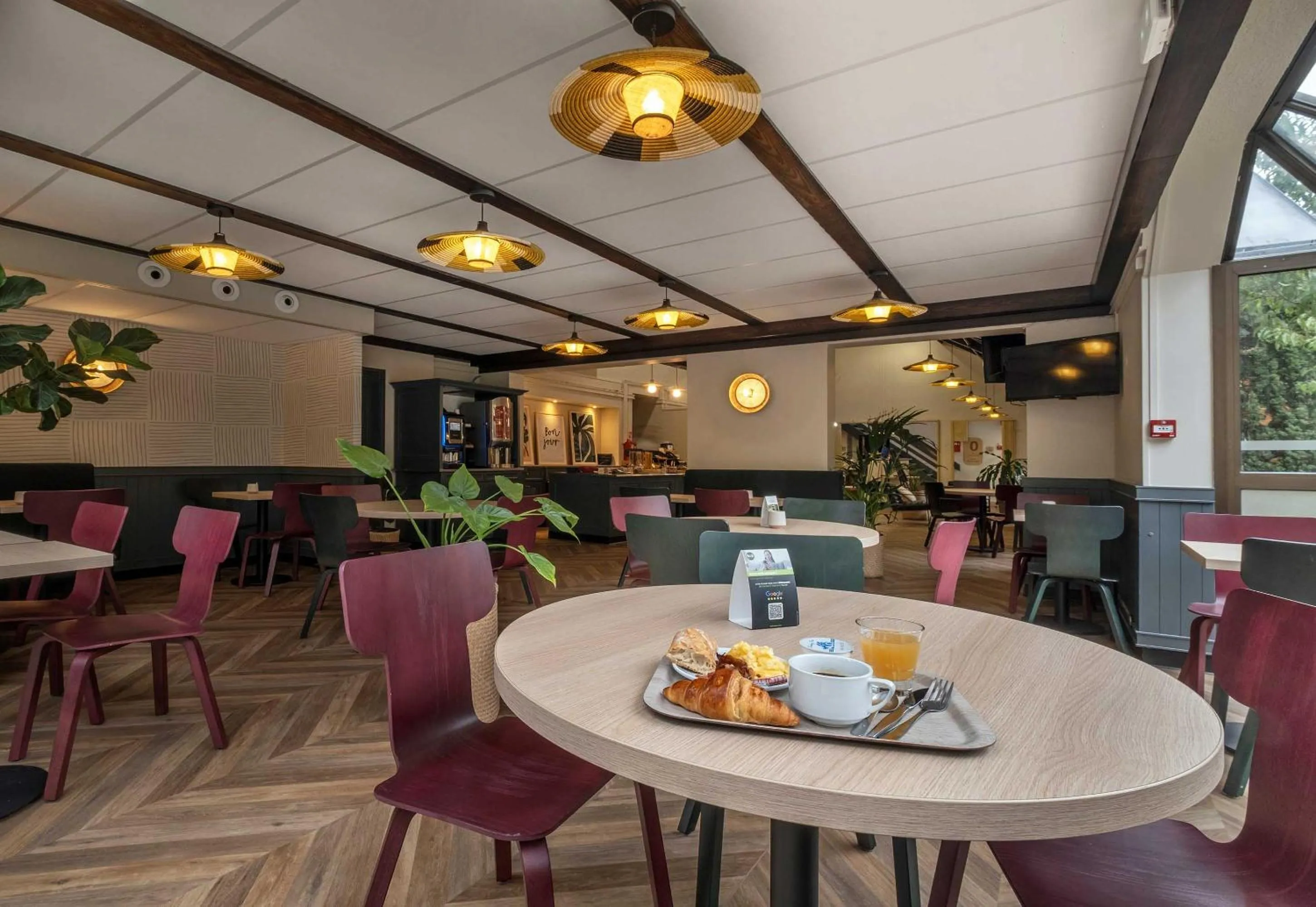 Breakfast in B&B HOTEL Niort Sud Venise Verte