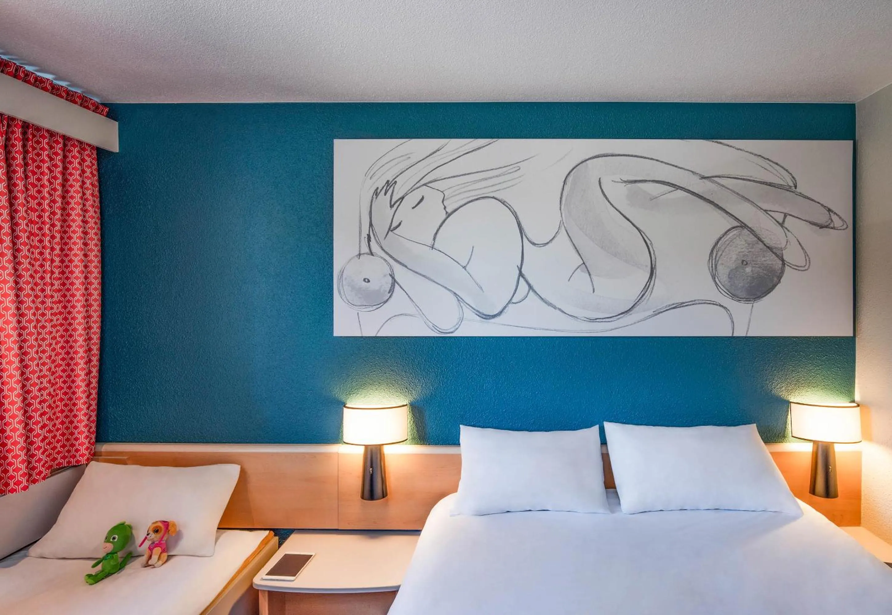 Bedroom, Bed in B&B HOTEL Orléans Nord Saran