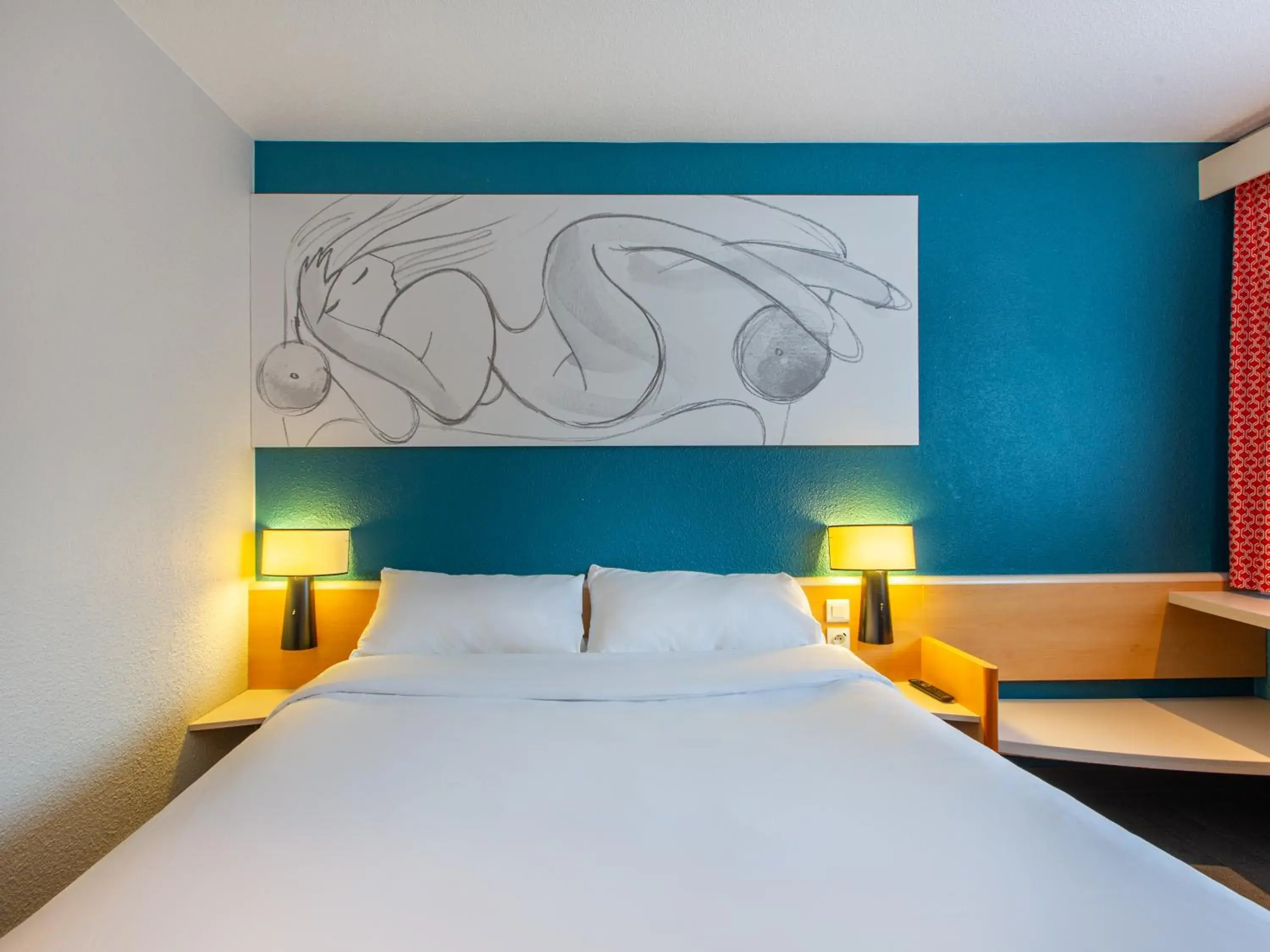 Bedroom, Bed in B&B HOTEL Orléans Nord Saran Bedroom, Bed in B&B HOTEL Orléans Nord Saran