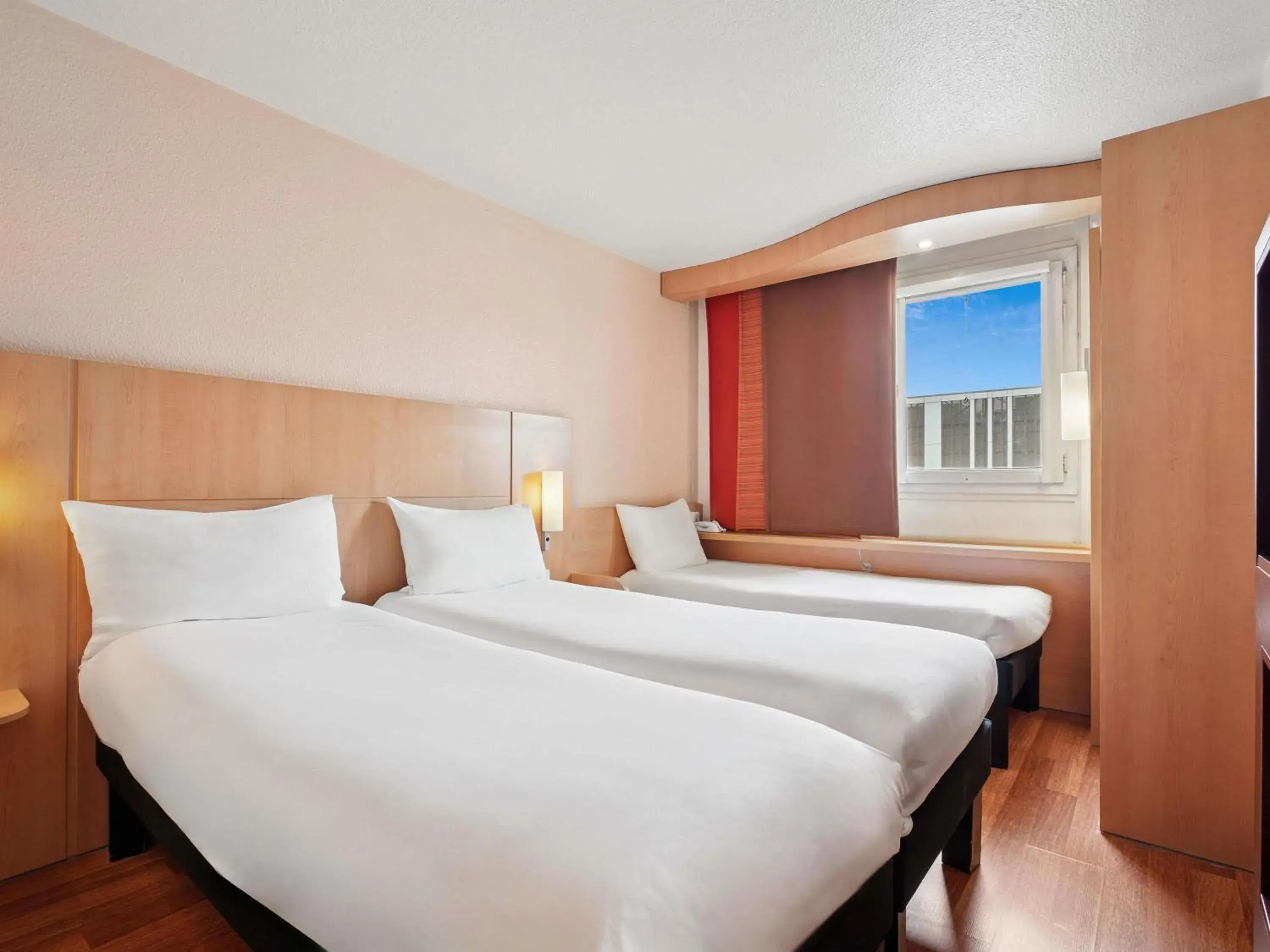 Bedroom, Bed in ibis Paris Porte D'Orleans Bedroom, Bed in ibis Paris Porte D'Orleans