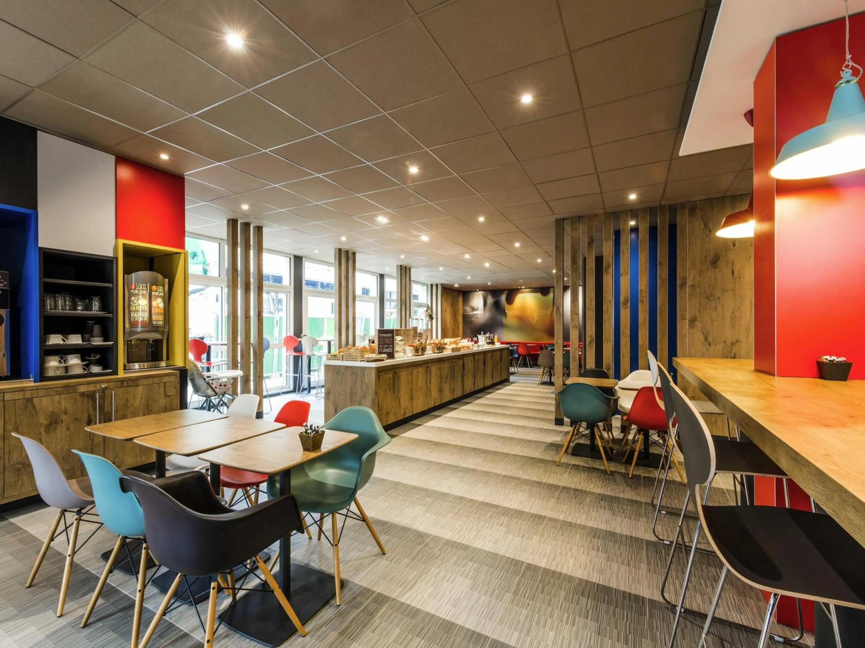 Breakfast in IBIS La Rochelle Vieux Port Centre