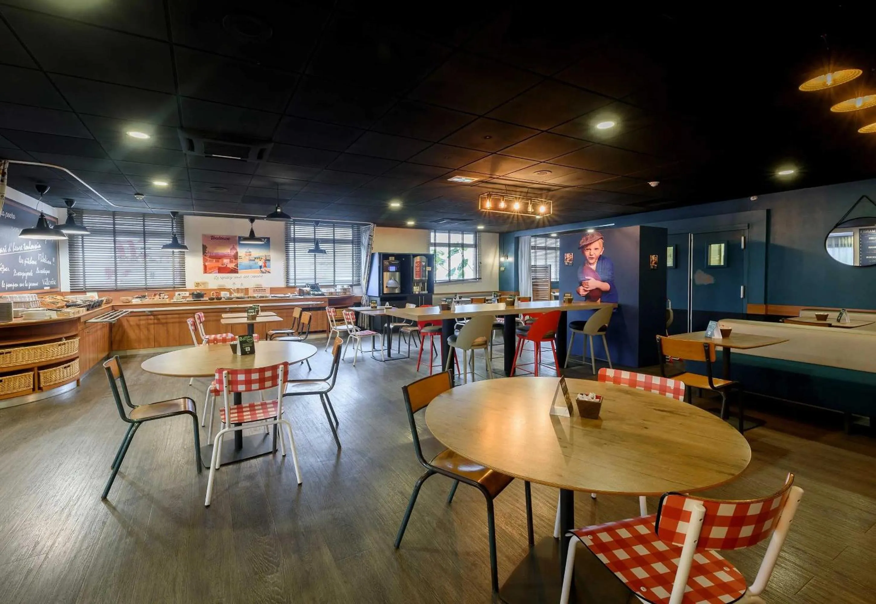 Breakfast in B&B HOTEL Toulouse Université 3 étoiles