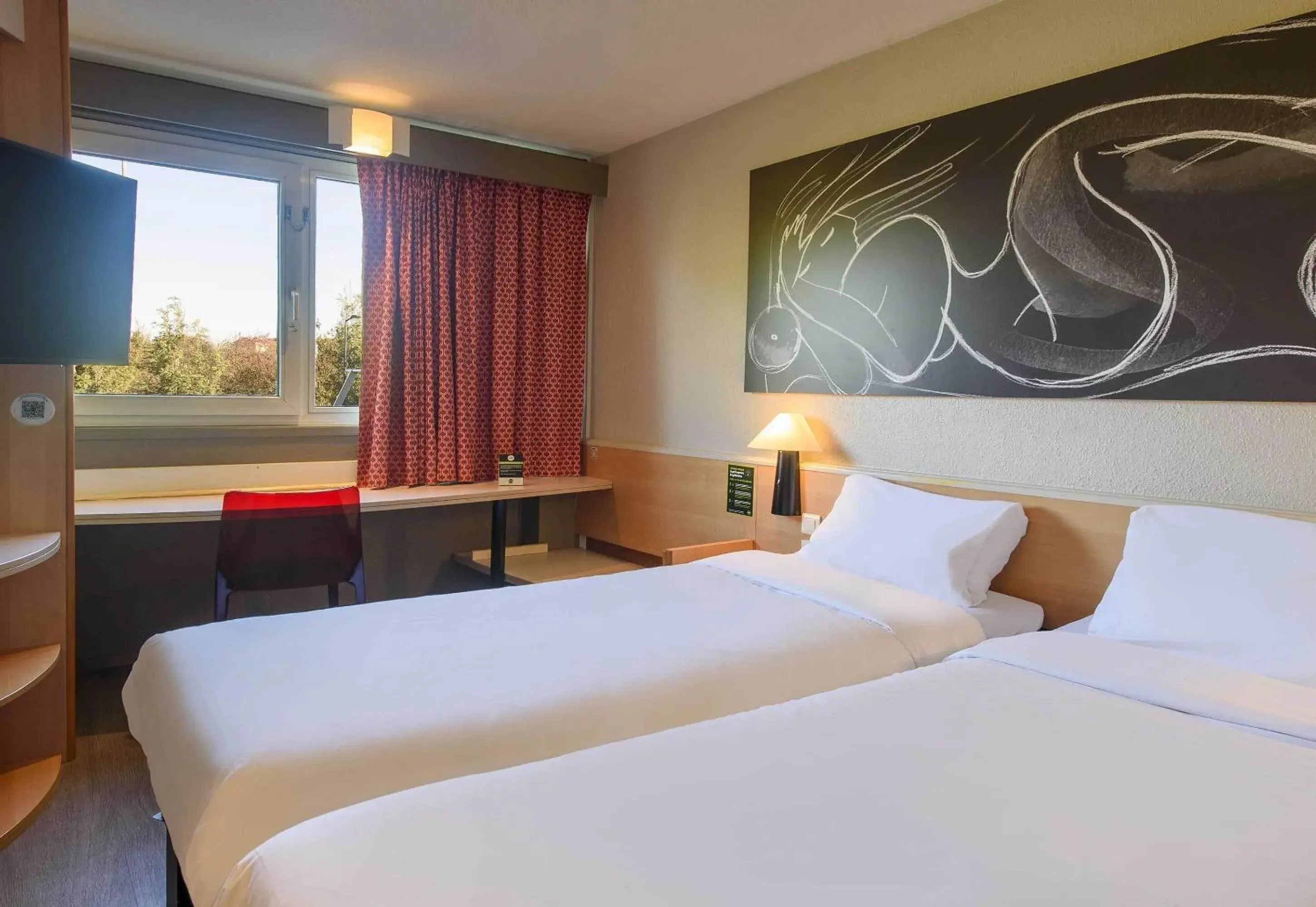 Bedroom, Bed in B&B HOTEL Toulouse Université 3 étoiles Bedroom, Bed in B&B HOTEL Toulouse Université 3 étoiles