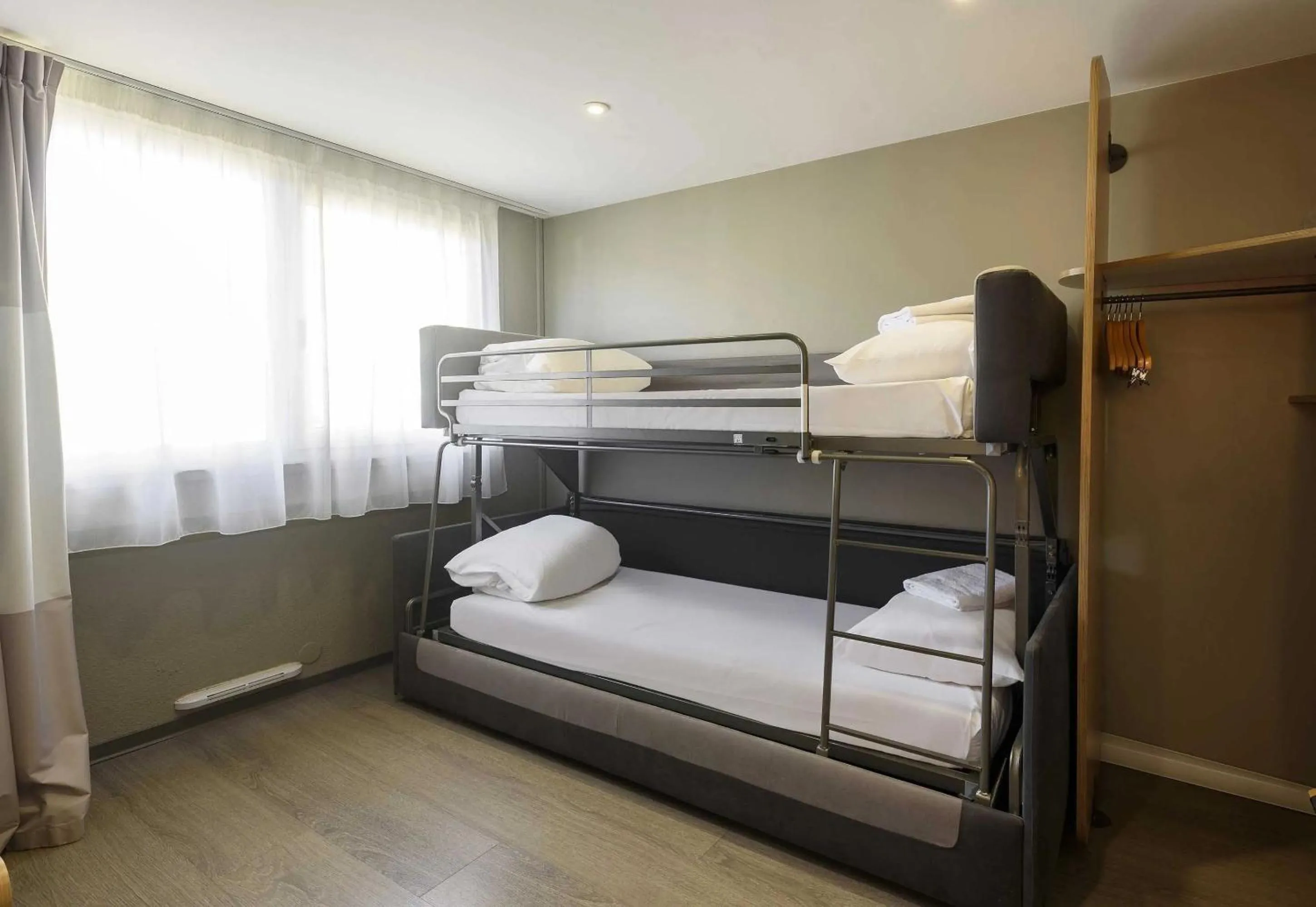 Bedroom, Bed in B&B HOTEL Toulouse Université 3 étoiles