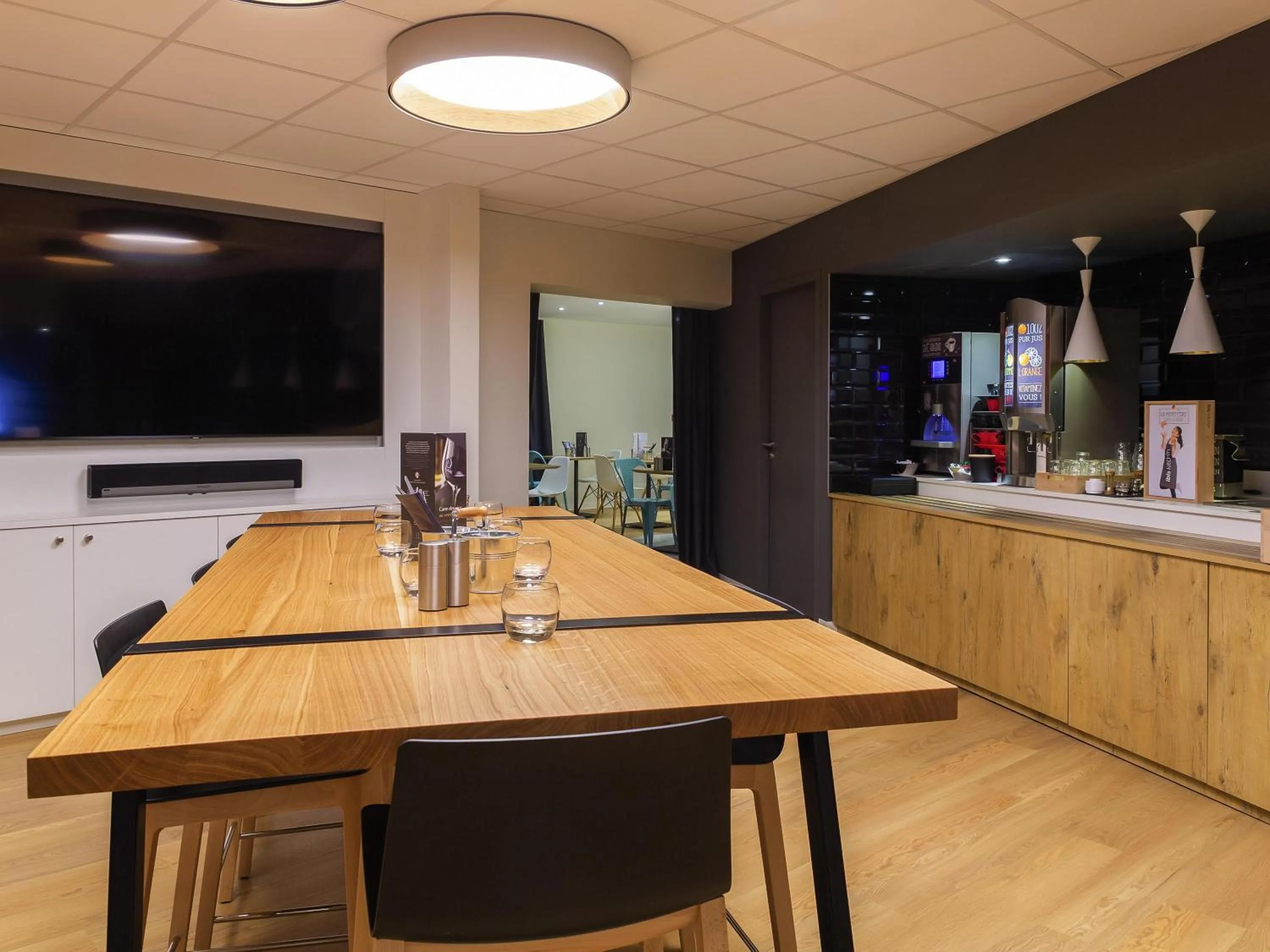 Breakfast in ibis Tours Sud