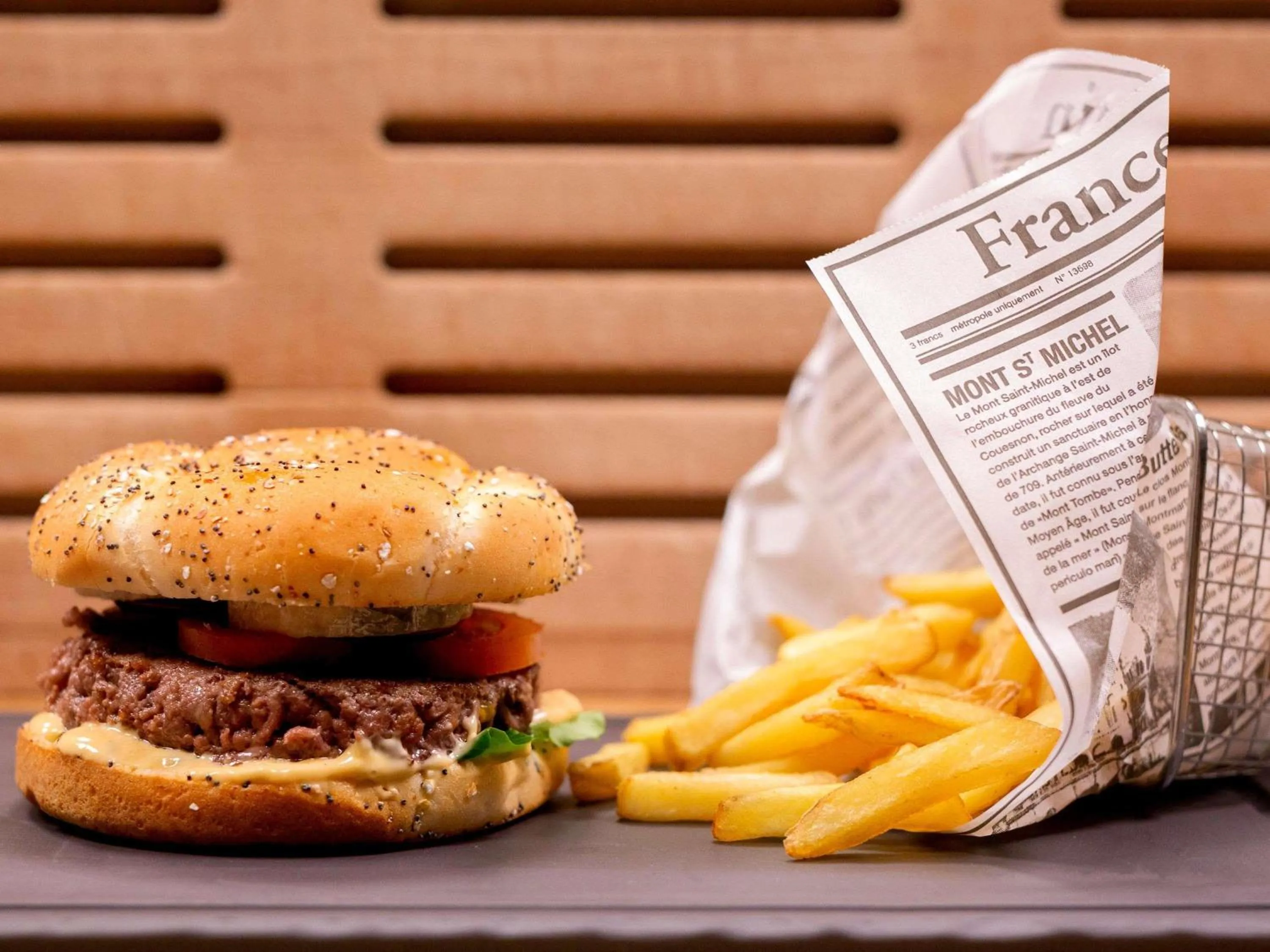 Restaurant/places to eat in ibis Tours Sud