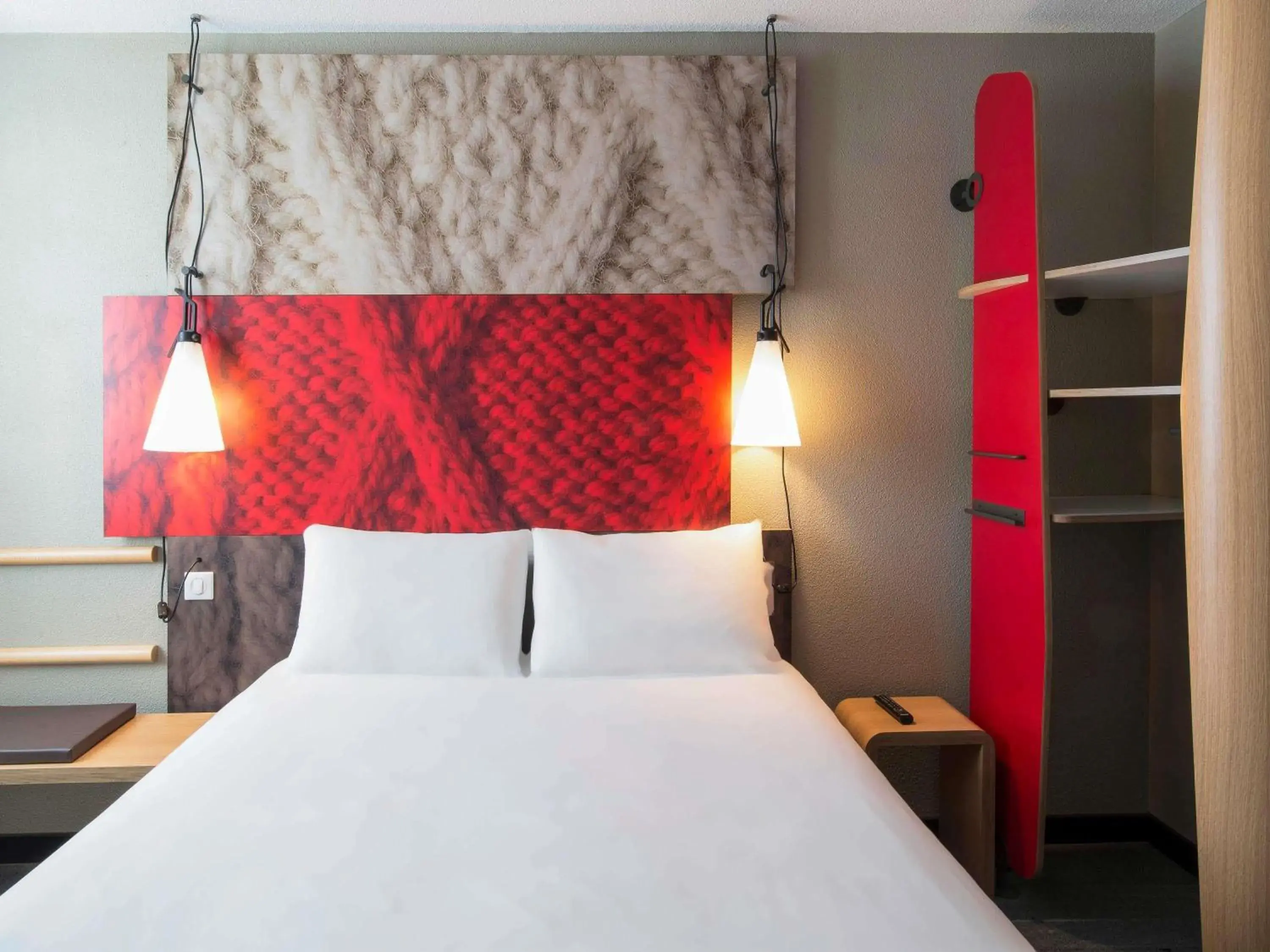 Bedroom, Bed in ibis Tours Nord Bedroom, Bed in ibis Tours Nord