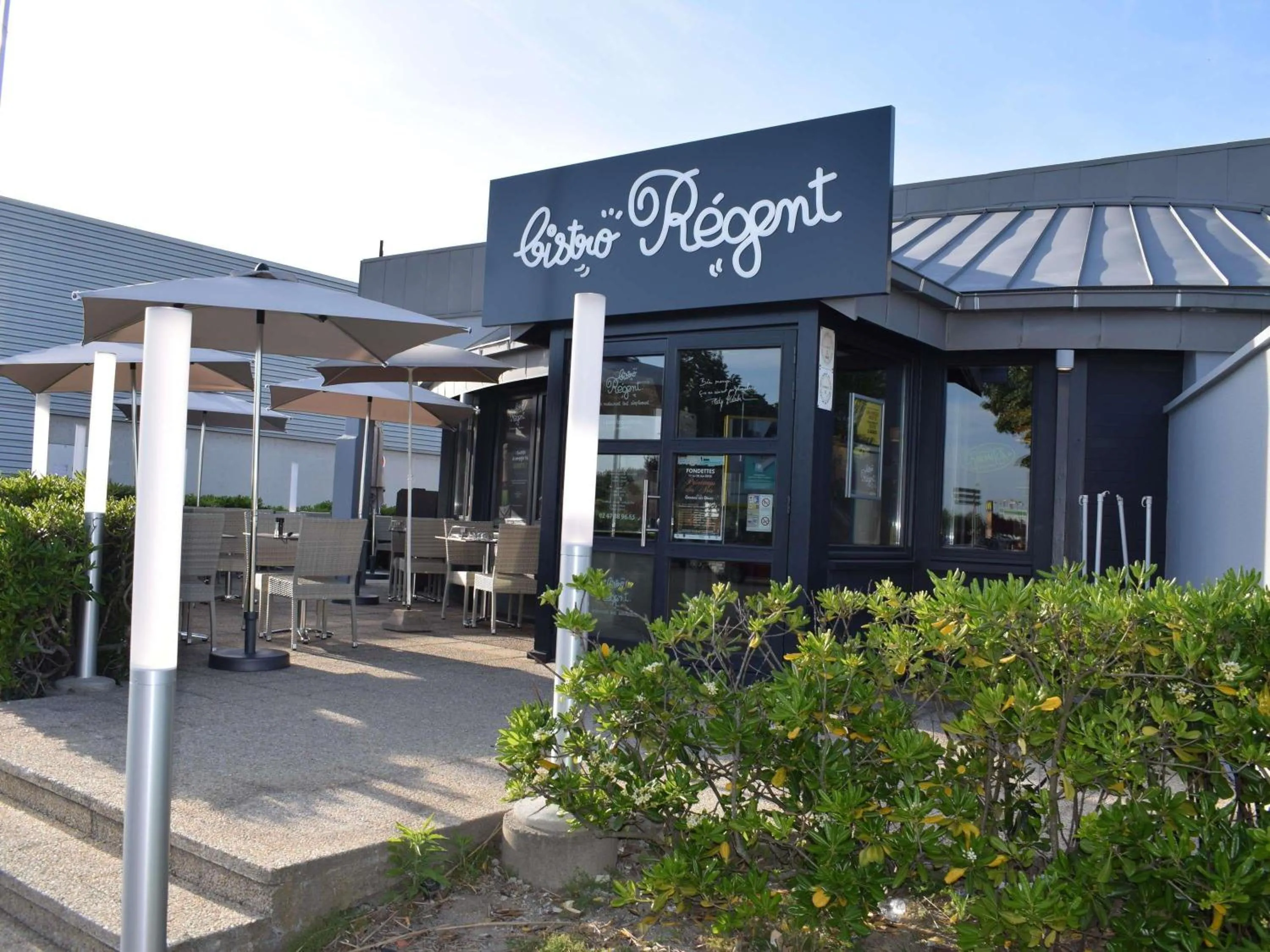 Restaurant/places to eat in ibis Tours Nord