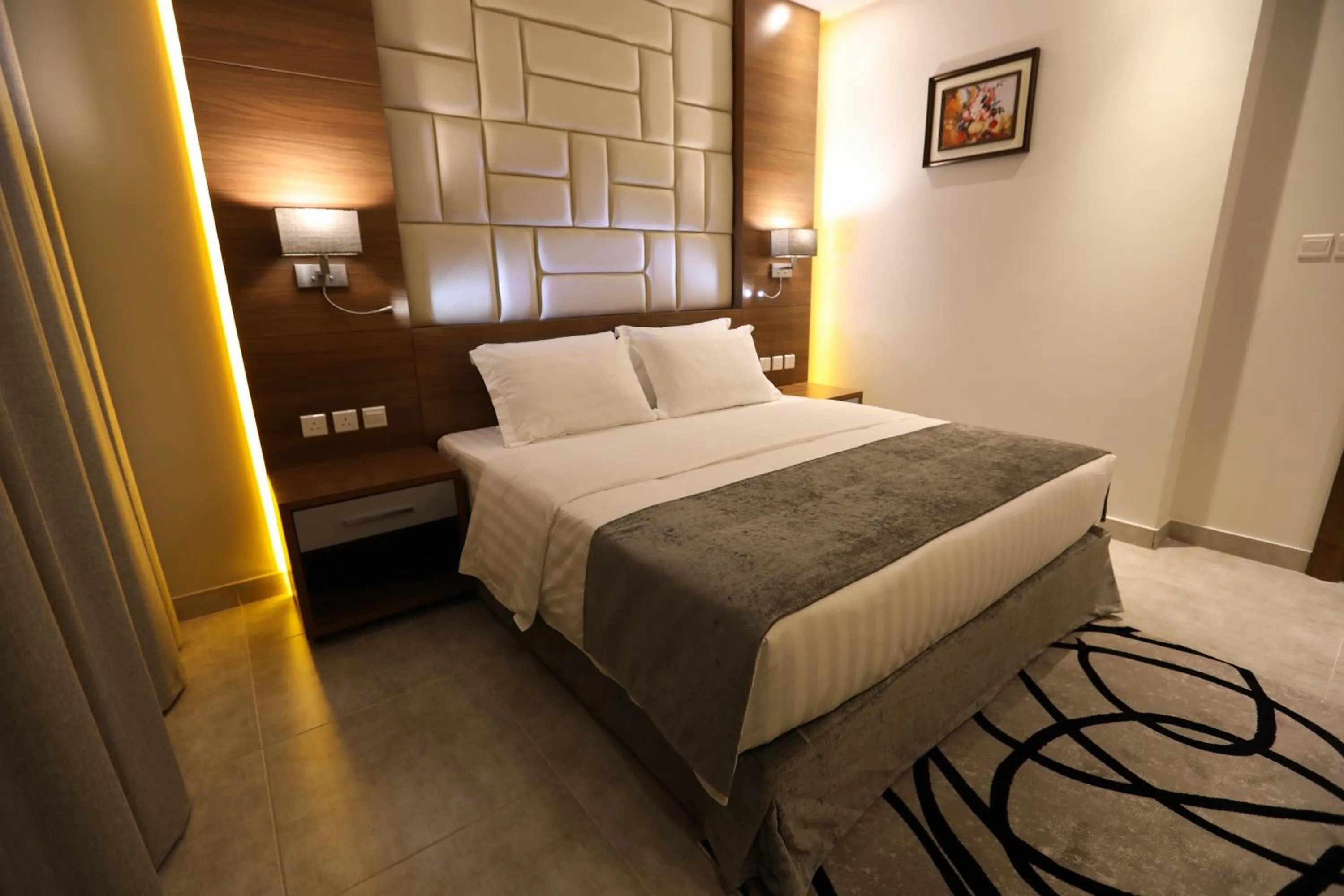Bedroom, Bed in Diamond Tower Hotel
