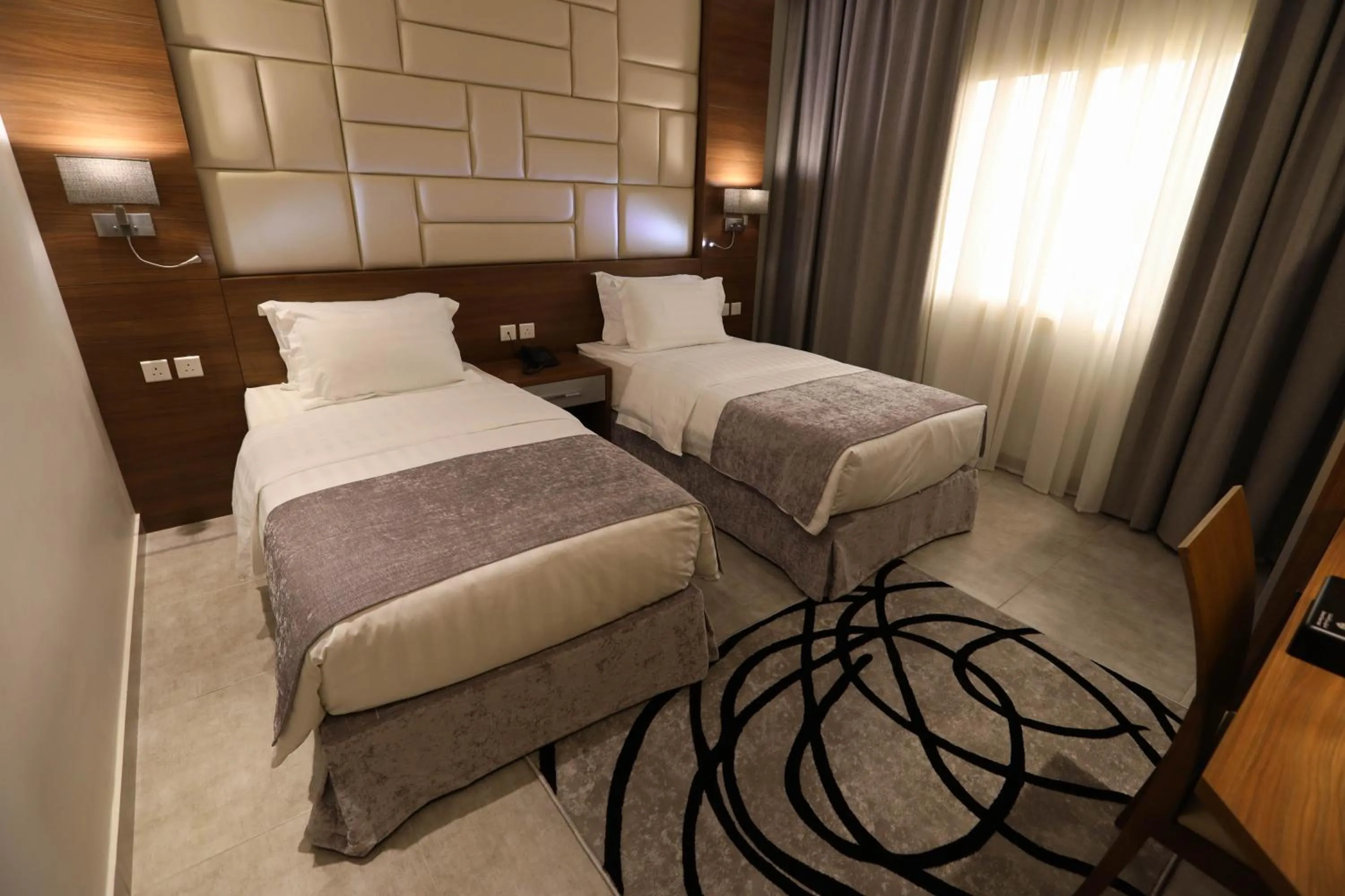 Bedroom, Bed in Diamond Tower Hotel