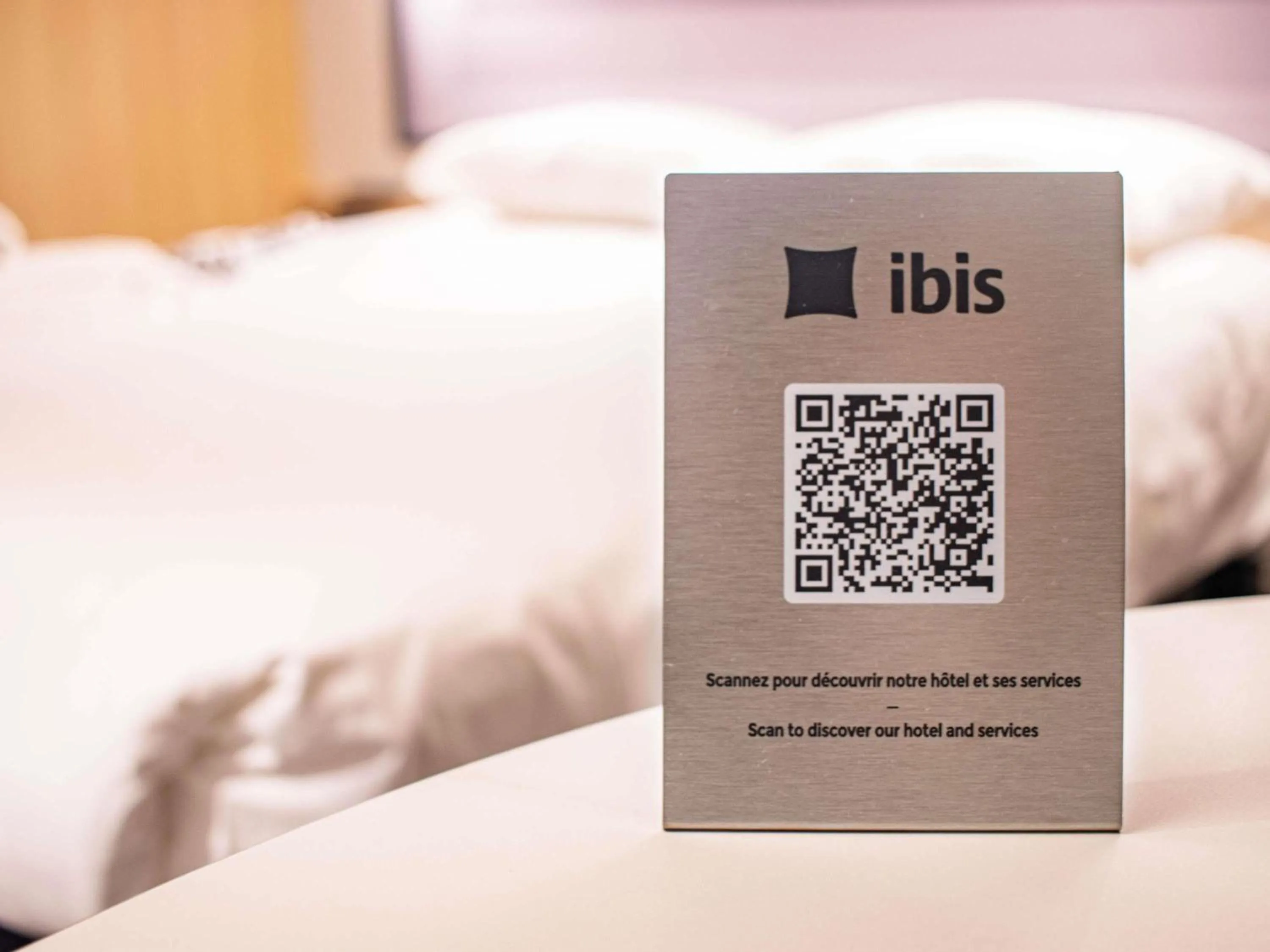 Bedroom, Bed in ibis Rennes Beaulieu