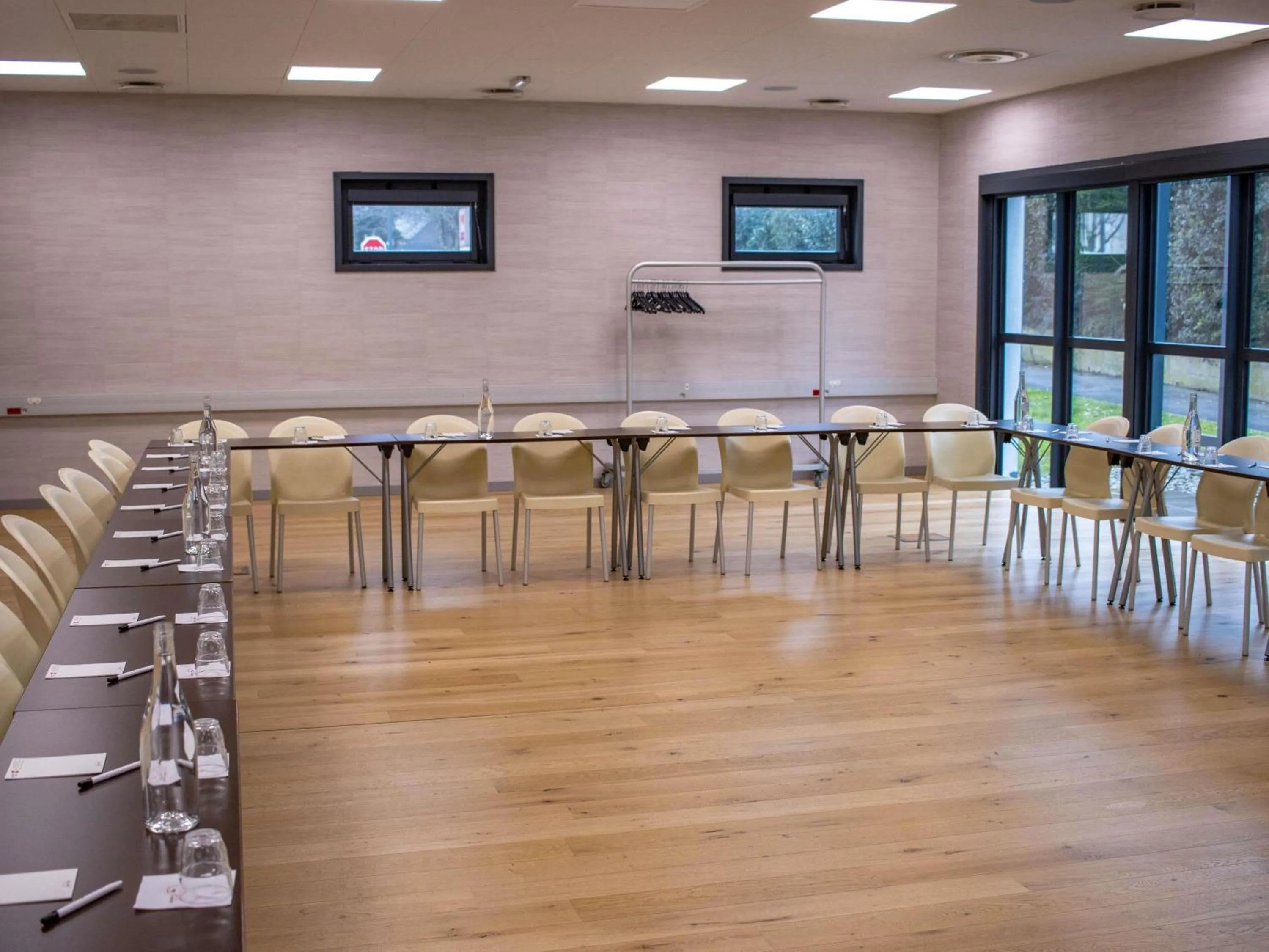 Meeting/conference room in ibis Rennes Beaulieu