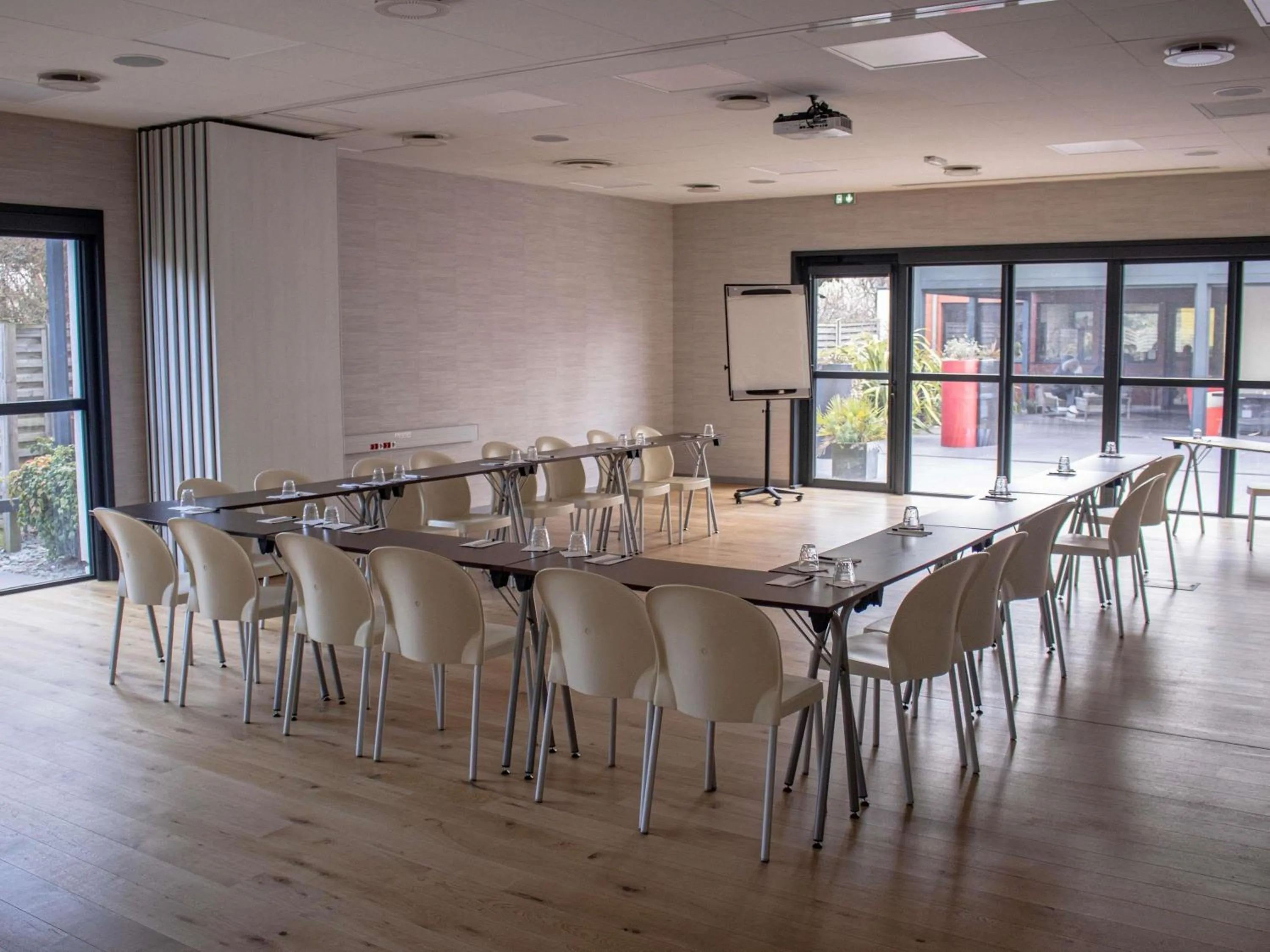 Meeting/conference room in ibis Rennes Beaulieu