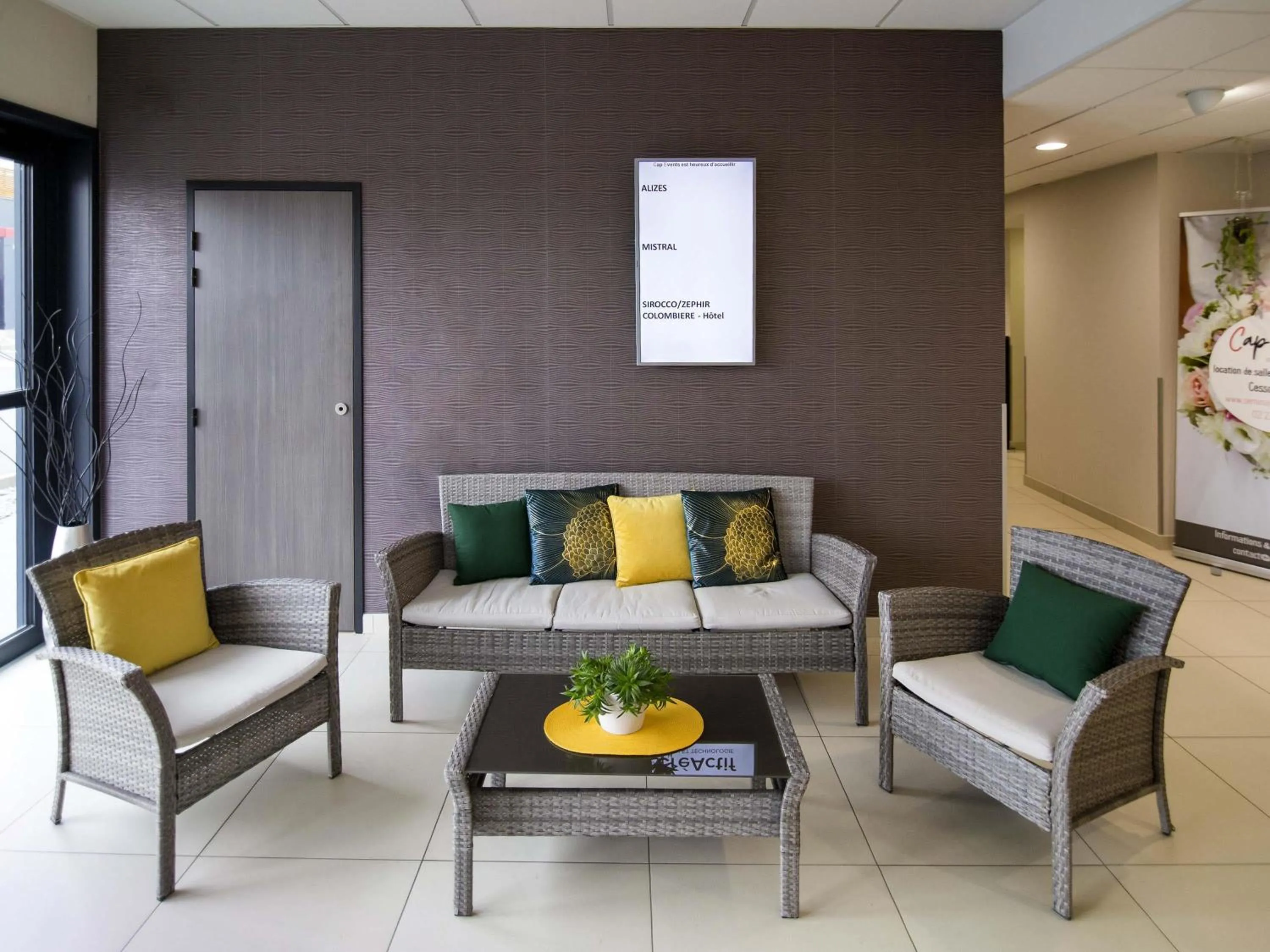 Meeting/conference room in ibis Rennes Beaulieu