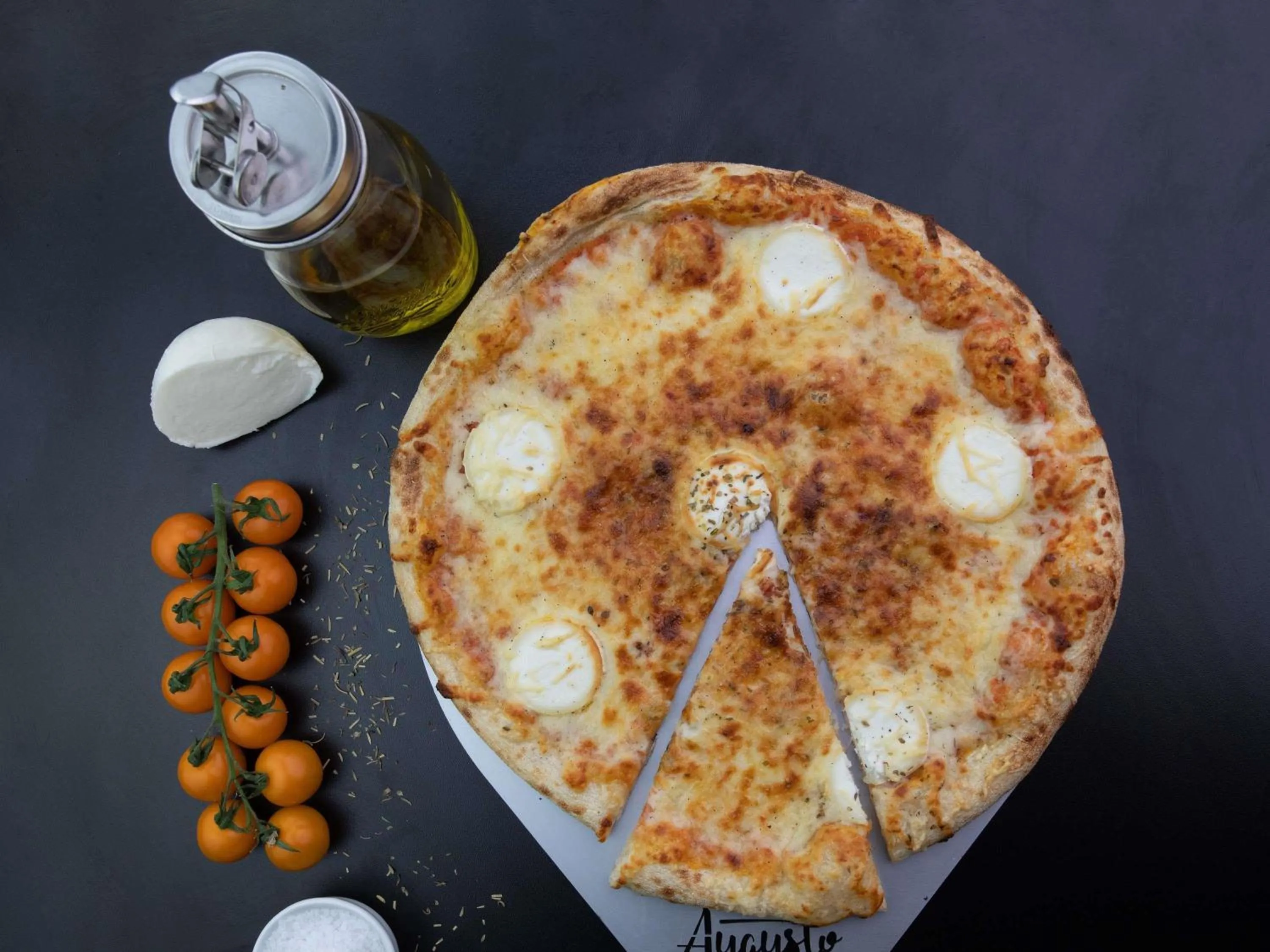 Lounge or bar in ibis Paris Montmartre Sacré-Coeur