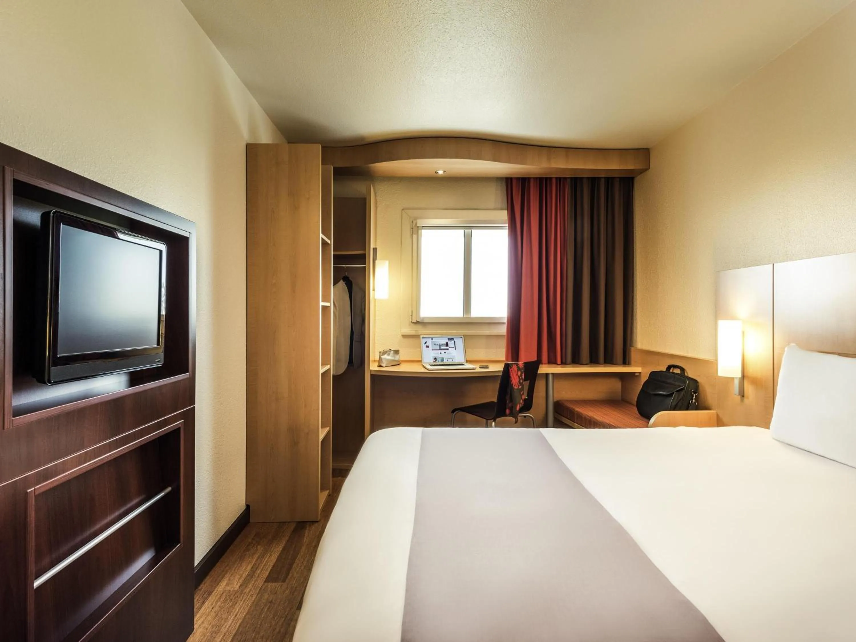 Bedroom, Bed in ibis Paris Montmartre Sacré-Coeur