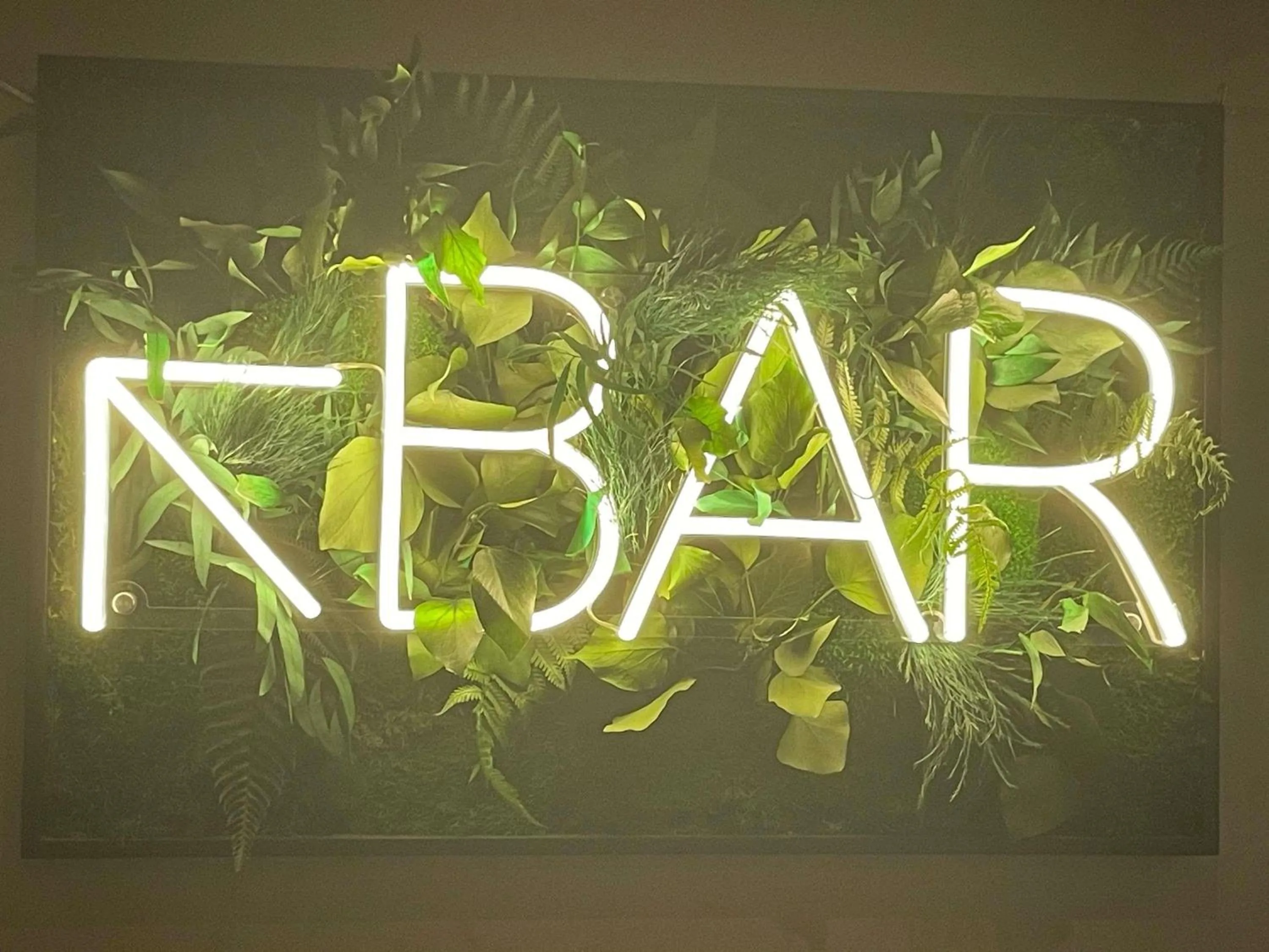 Lounge or bar in ibis Paris Montmartre Sacré-Coeur