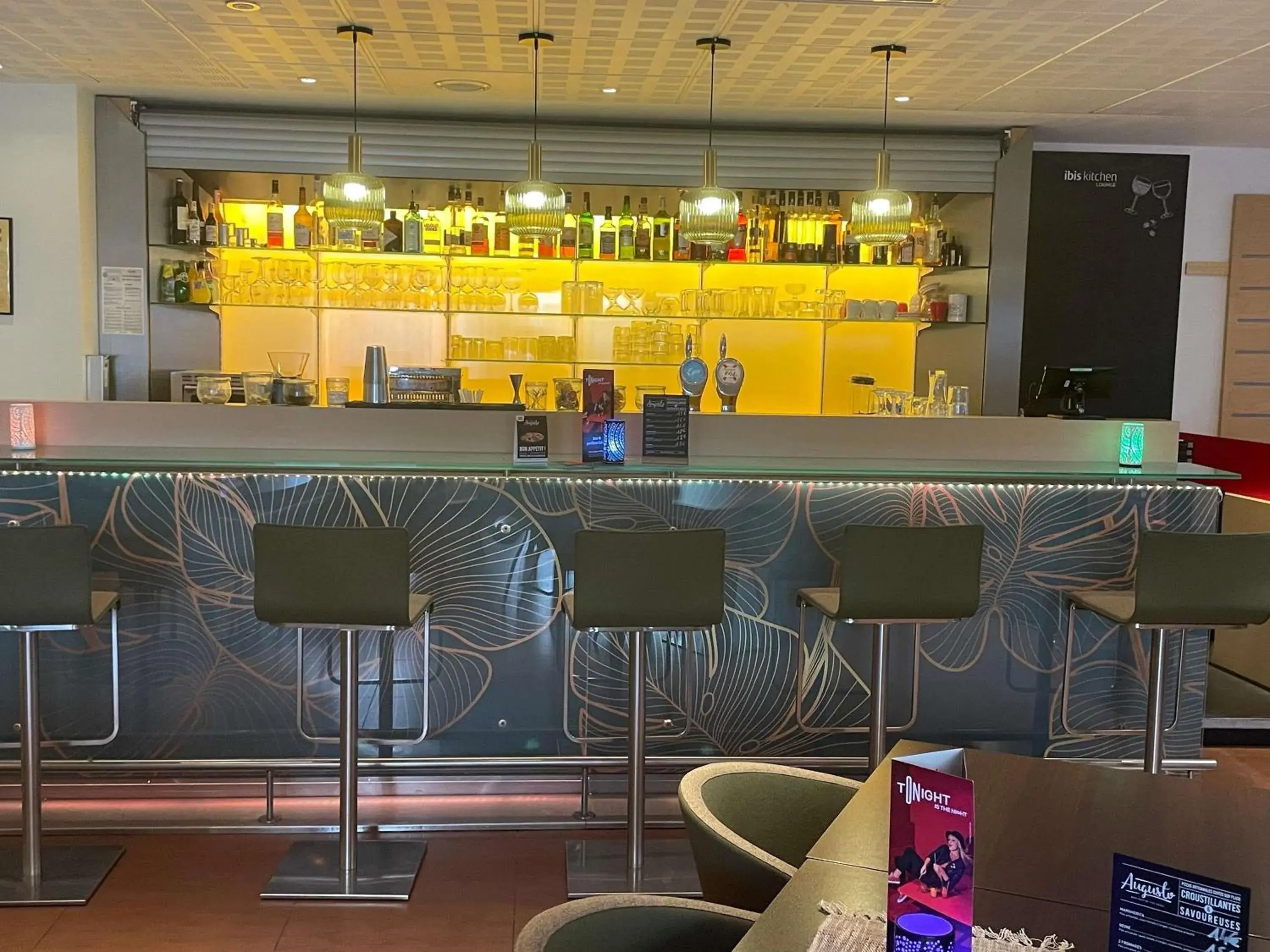 Lounge or bar in ibis Paris Montmartre Sacré-Coeur Lounge or bar in ibis Paris Montmartre Sacré-Coeur